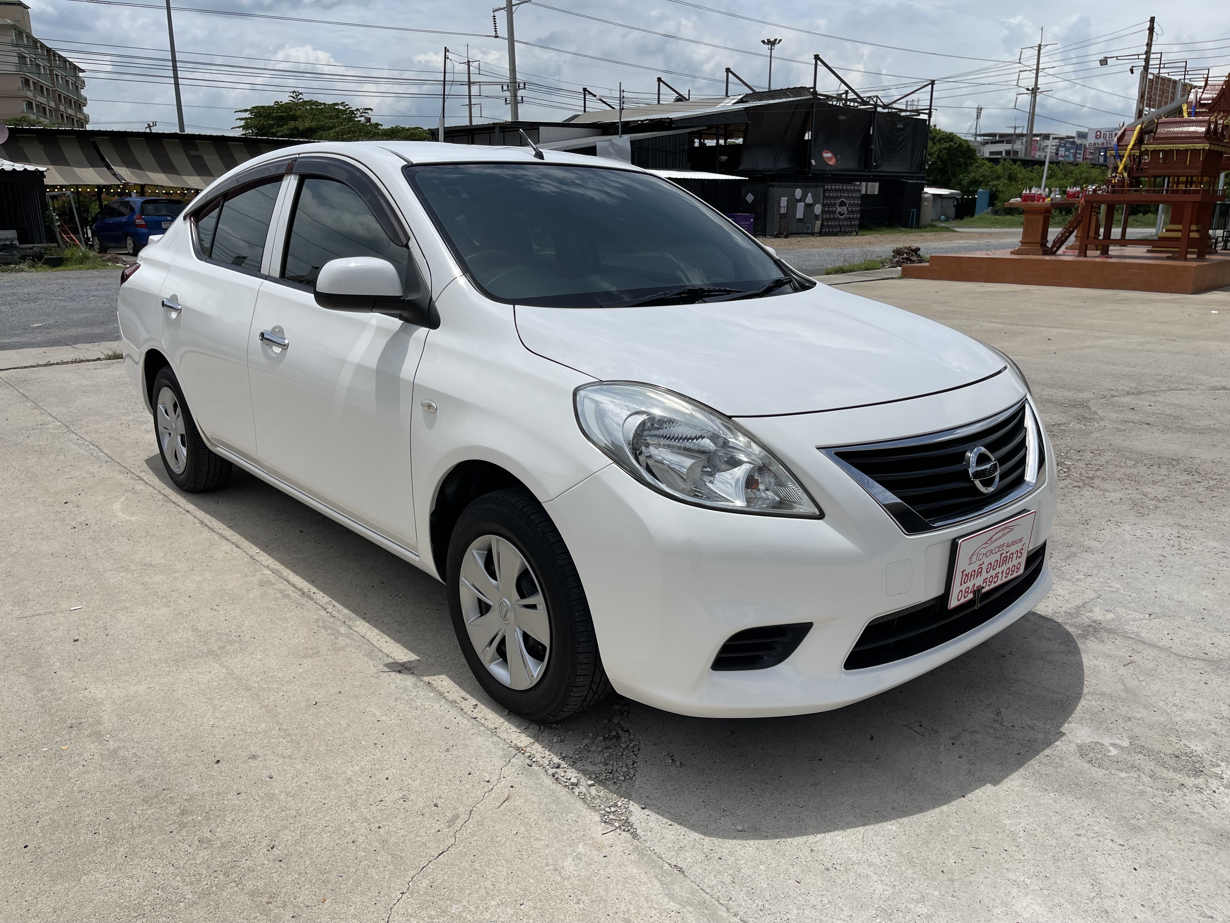 Nissan Almera 1.2 ES At 2013 ขาว