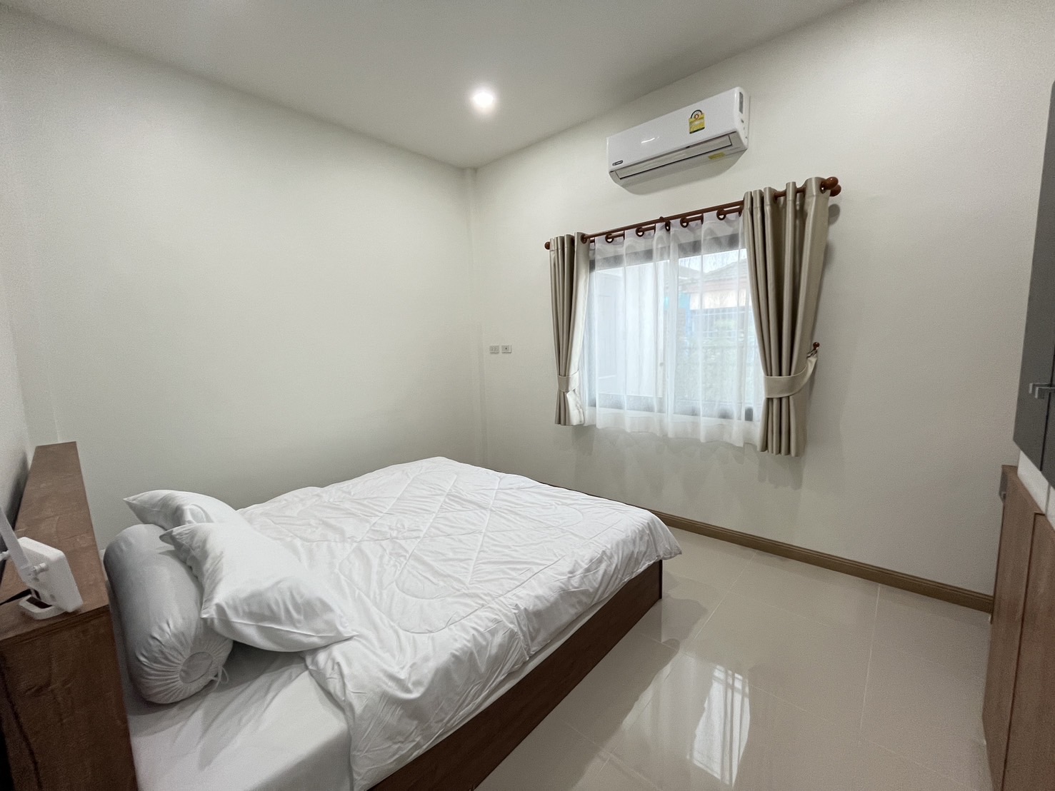 For Rent : Chalong, One-story townhome, 3 bedrooms 2 bathrooms