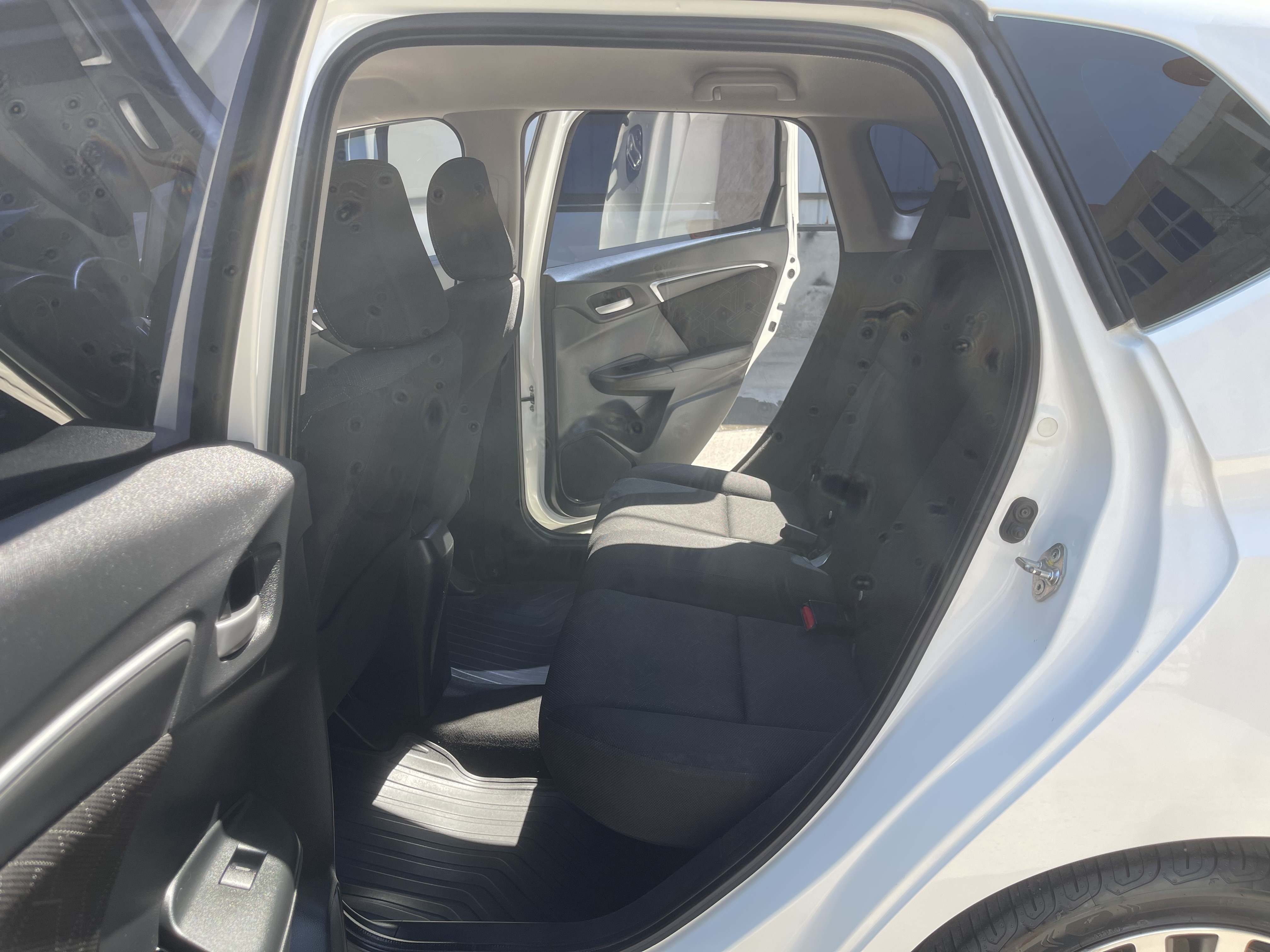 Honda Jazz 1.5 SV At 2016 ขาว