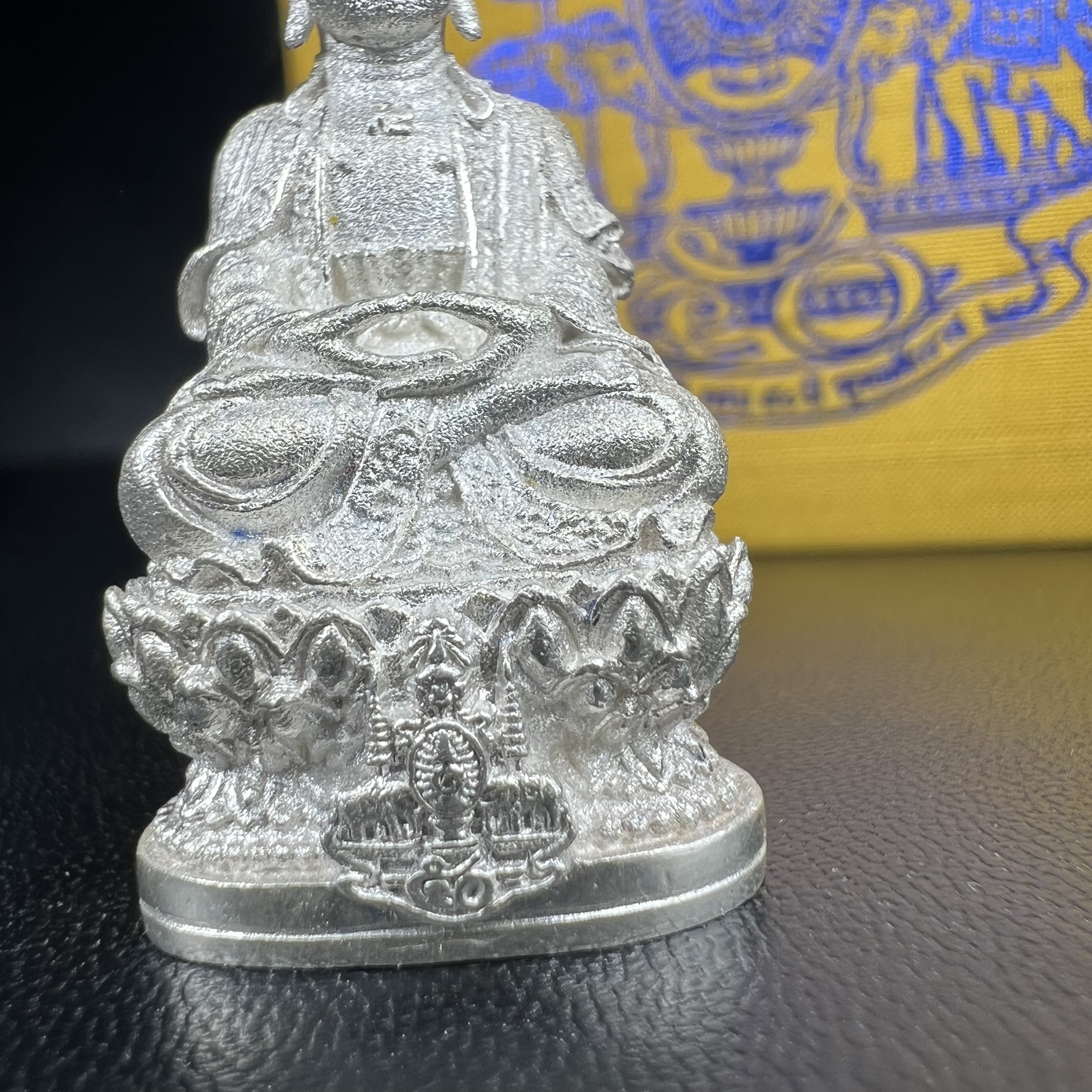 พระกริ่งจีน "ต้าเยิ่นถะ" (เนื้อเงิน) รุ่น กาญจนาภิเษก ครองราชย์ 50 ปี วัดบวรนิเวศวิหาร ปี2538 (คัดสภาพสวยเดิม พิธีใหญ่ พุทธศิลป์งดงาม)1 ใน 6001 องค์