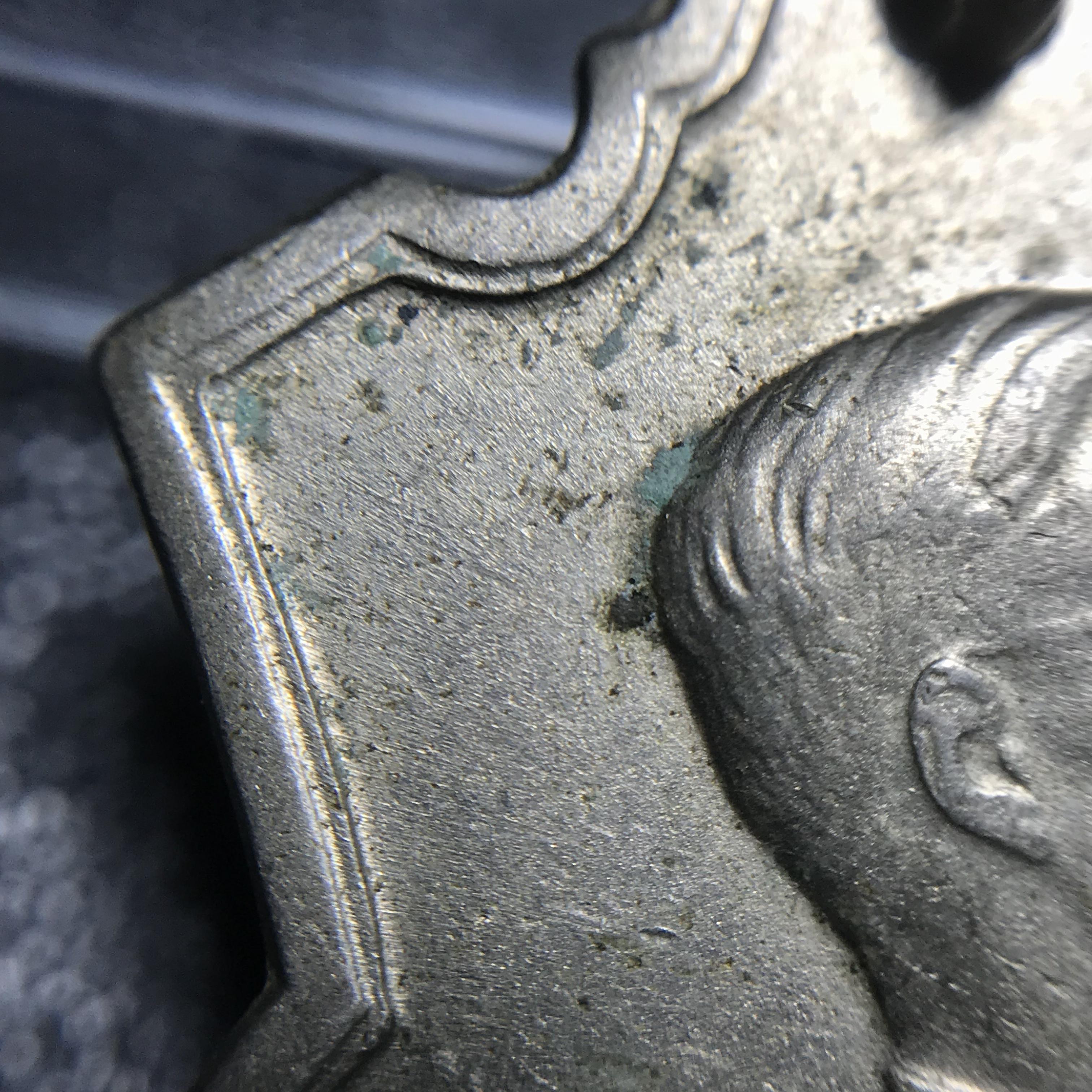 เหรียญอนุสรณ์มหาราช 3รอบ รัชกาลที่9 ปี2506 เนื้ออัลปาก้า โค๊ด "สว" สายโซ่คล้องเดิม(สภาพคัดสวยผิวเดิมโค๊ต “สว” ด้านซ้ายหายากนิยม)