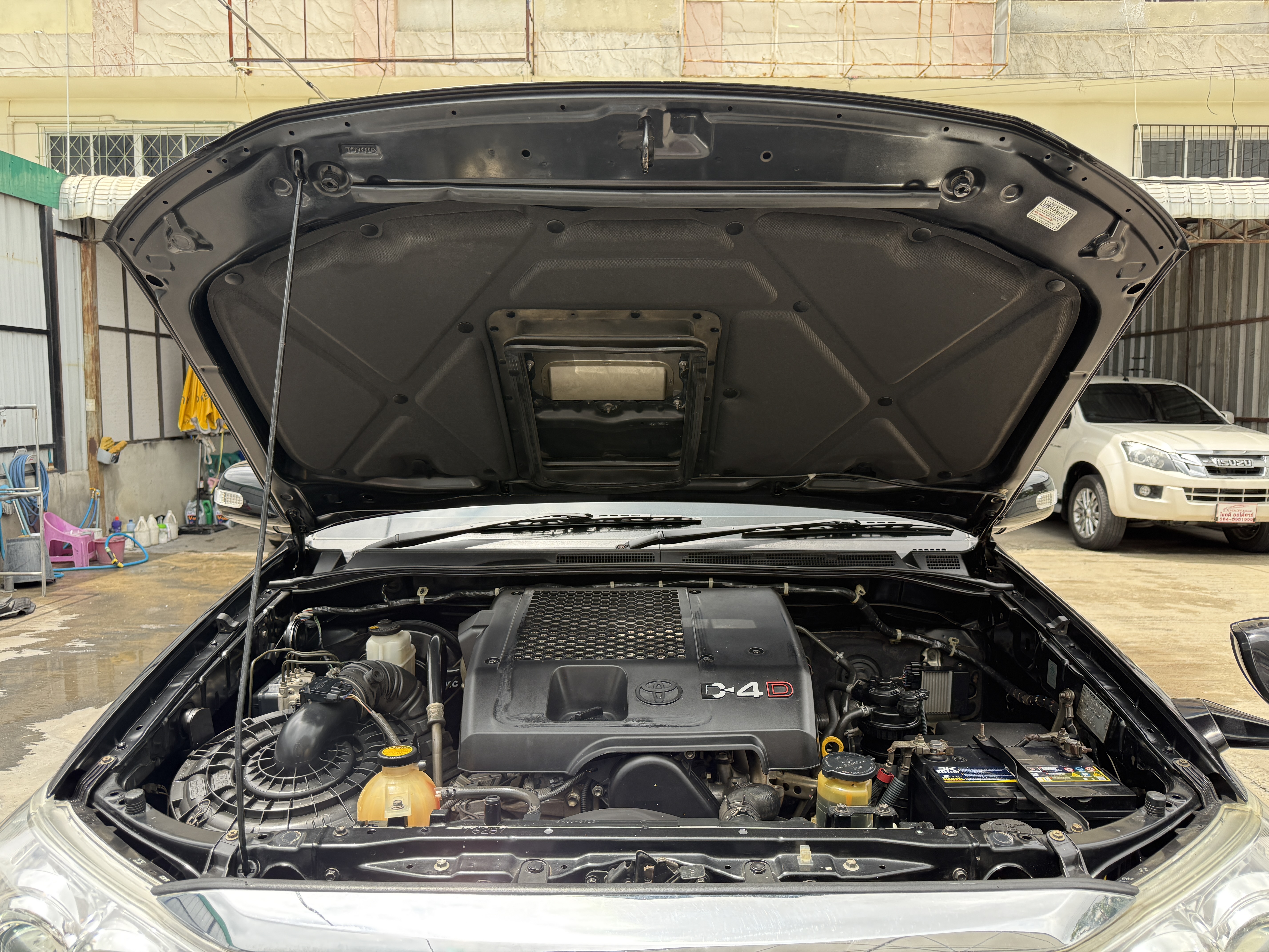 Toyota Fortuner 3.0 V 2WD At 2010 ดำ