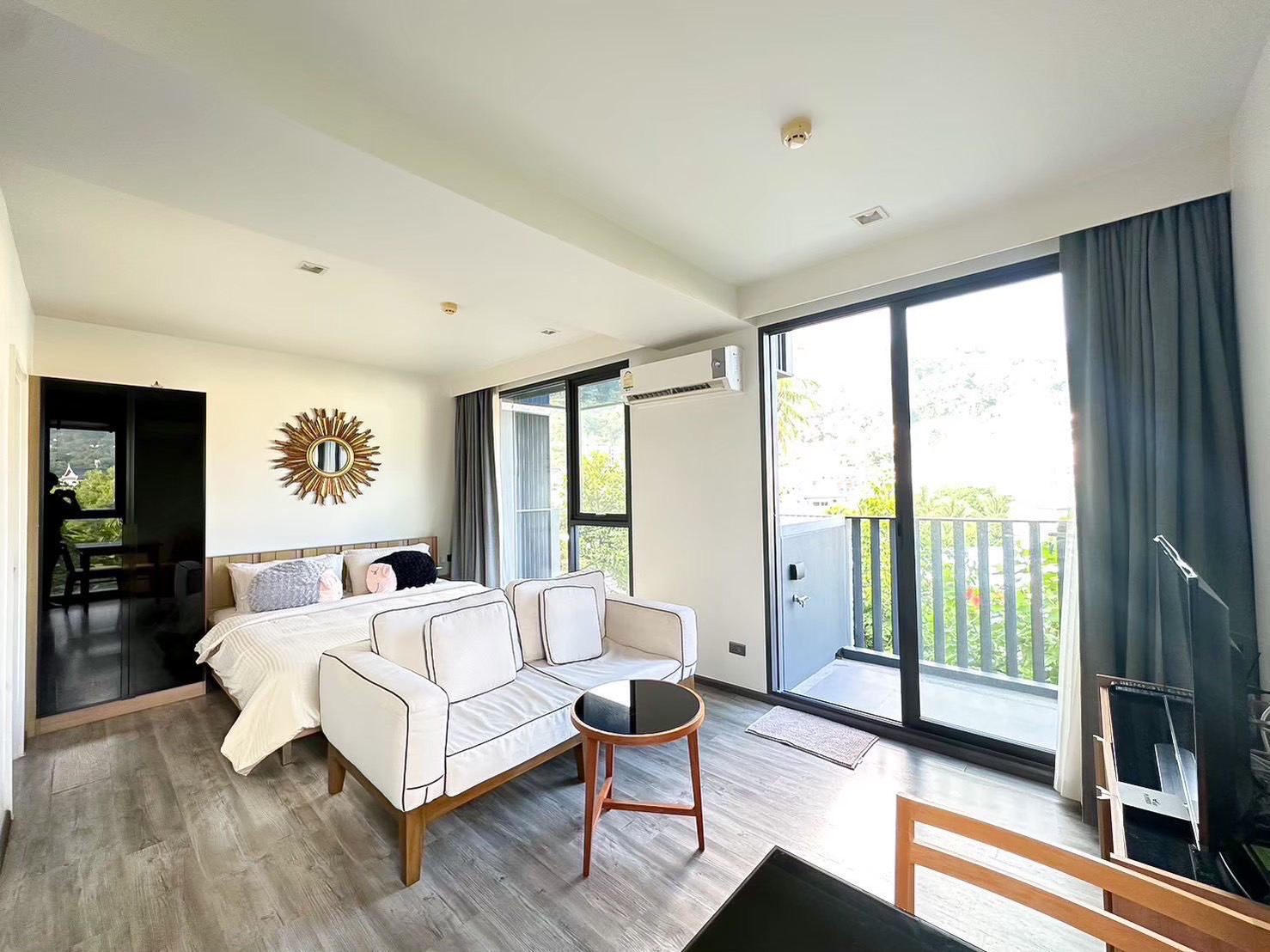 For Rent : The Deck Patong 1 Bedrooms 1 Bathrooms, 5th flr.