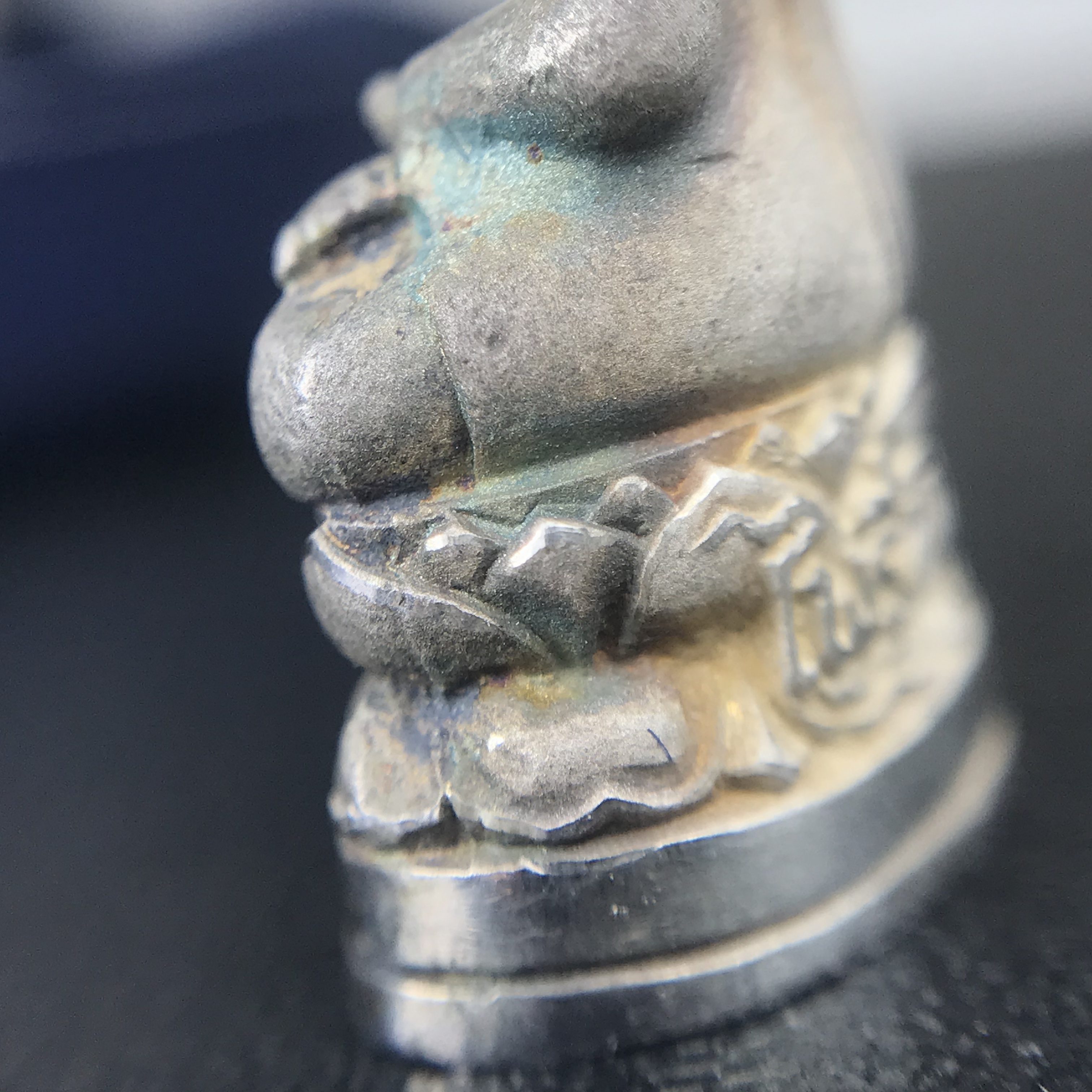 พระกริ่งไพรีพินาศ ญสส.มูลนิธิพิทักษ์ดวงตาประชาชน ฉลองศิริราชสมบัติครองราชย์ 50 ปี เนื้อเงิน(ผิวเดิม ขึ้นรุ้งธรรมชาติ แบบนิยม สวยมาก) พร้อมกล่องบรรจุเดิมและการ์ดใบรับรองเดิมครบ