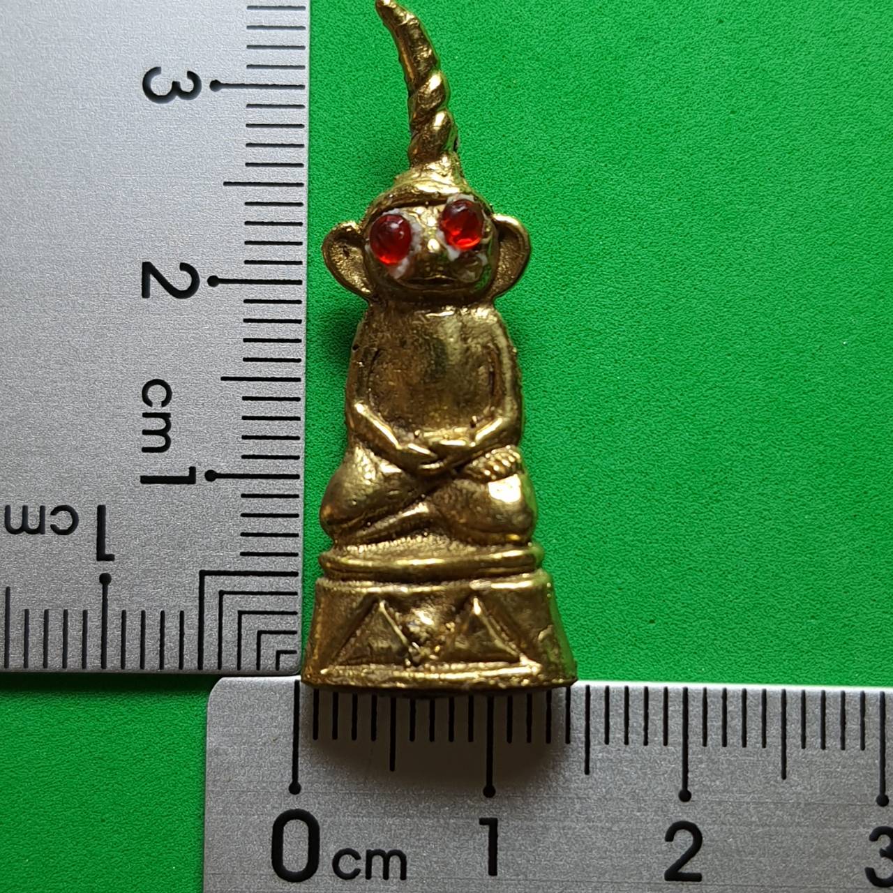 ของเสน่ห์ งั่งตาแดงหลังยันต์ งั่ง งั่งมหาเสน่ห์ งั่งตาแดง