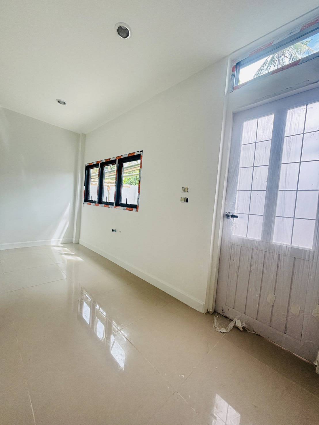 For Sales : Pakhlok, 2-Story Modern Townhome, 2 Bedrooms 3 Bathrooms