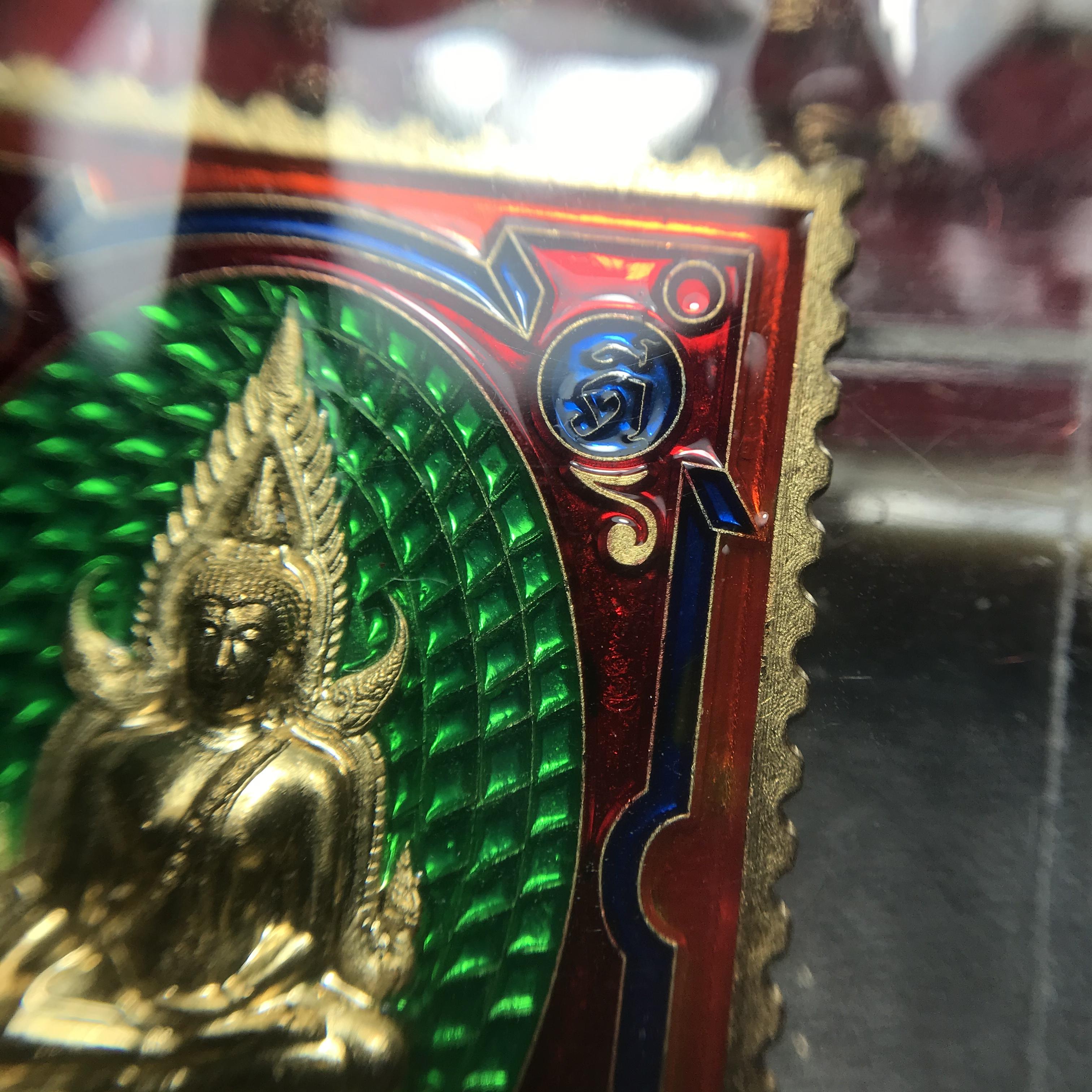 เหรียญแสตมป์ (มงคล) พระพุทธชินราช - สมเด็จพระนเรศวรมหาราช รุ่นเสาร์ 5 มหามงคล 63 เนื้อทองทิพย์ ลงยา 2 หน้า สีเขียว(เหนียวทรัพย์)(1 ใน 2500 เหรียญ)(พุทธศิลป์สวย พิธีใหญ่ วัดจัดสร้างเอง )