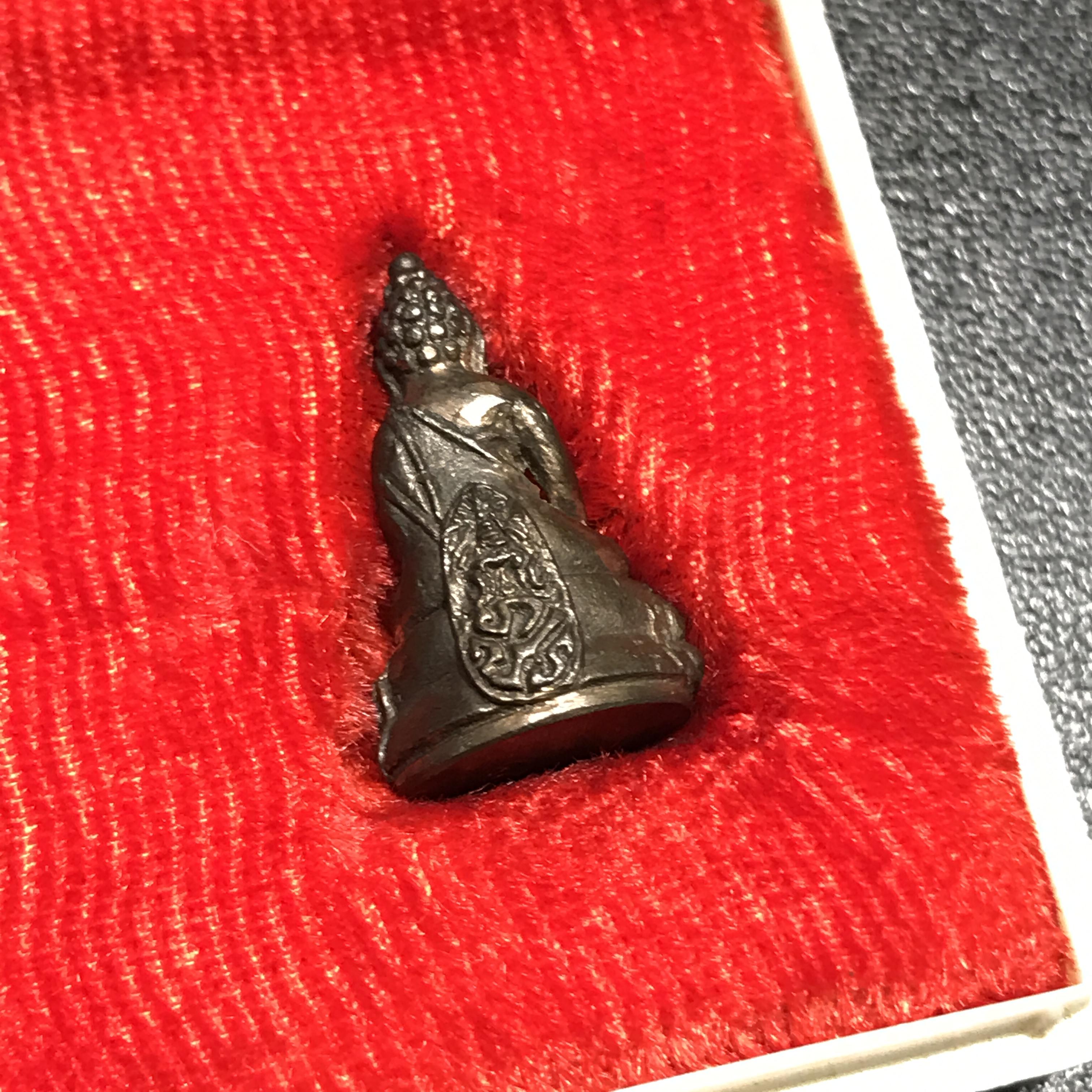 พระกริ่ง-พระชัยวัฒน์ ภปร ธรรมศาสตร์ 50ปี เนื้อนวโลหะ ปี2527(ในหลวงรัชกาลที่9 เสด็จเททอง)(หายาก)