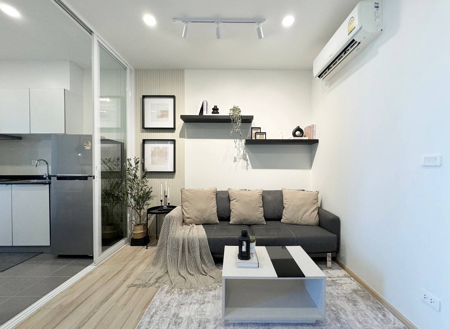 For Sales : Bypass road, The Base Uptown, 1 Bedrooms 1 Bathrooms, 8th flr.