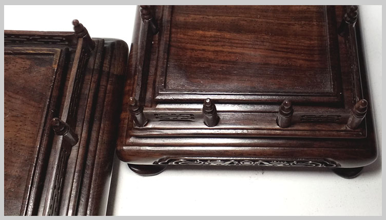 กี๋ ตั่งหรือฐานไม้ สี่เหลี่ยมมีซุ้มรั้ว หน้าท๊อป7.1cm ตัวละ