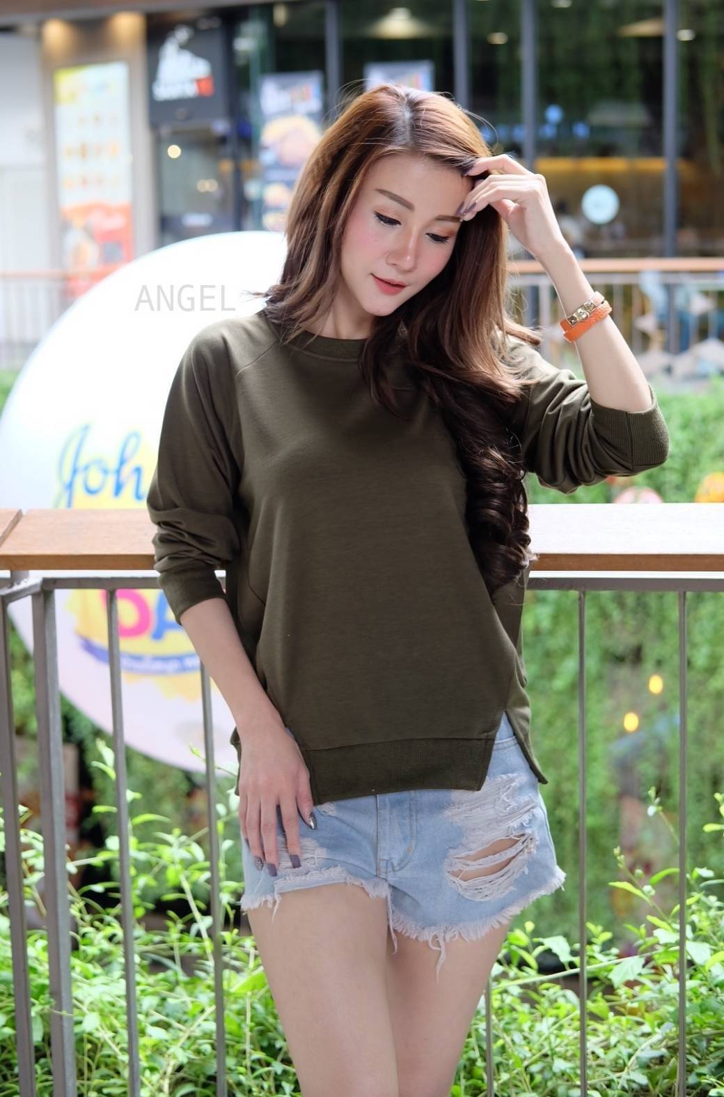 ไหล่สโลปสเวตเตอร์