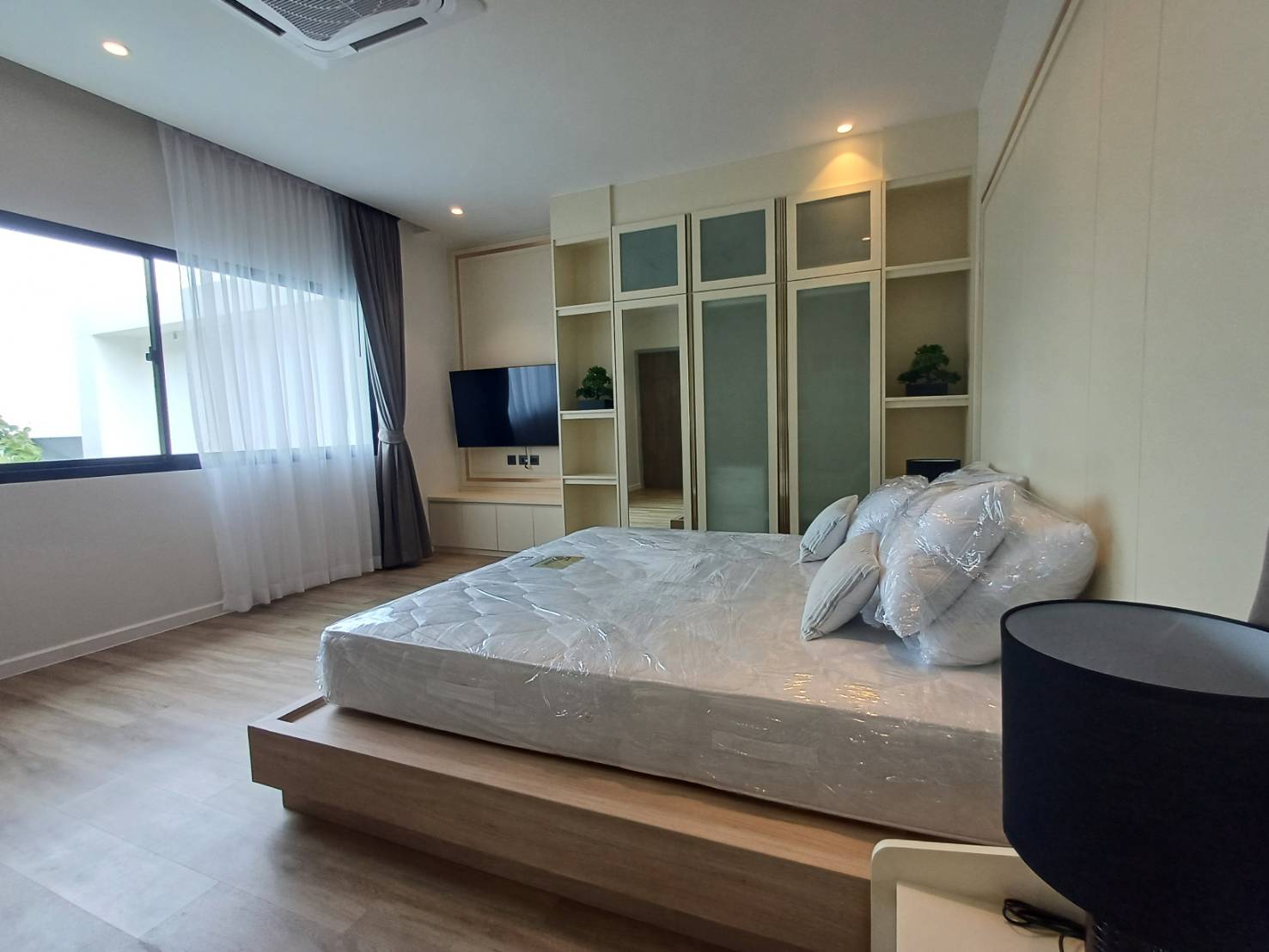 For Rent : Kohkaew, Modern style private pool villa, 4 Bedrooms 4 Bathrooms