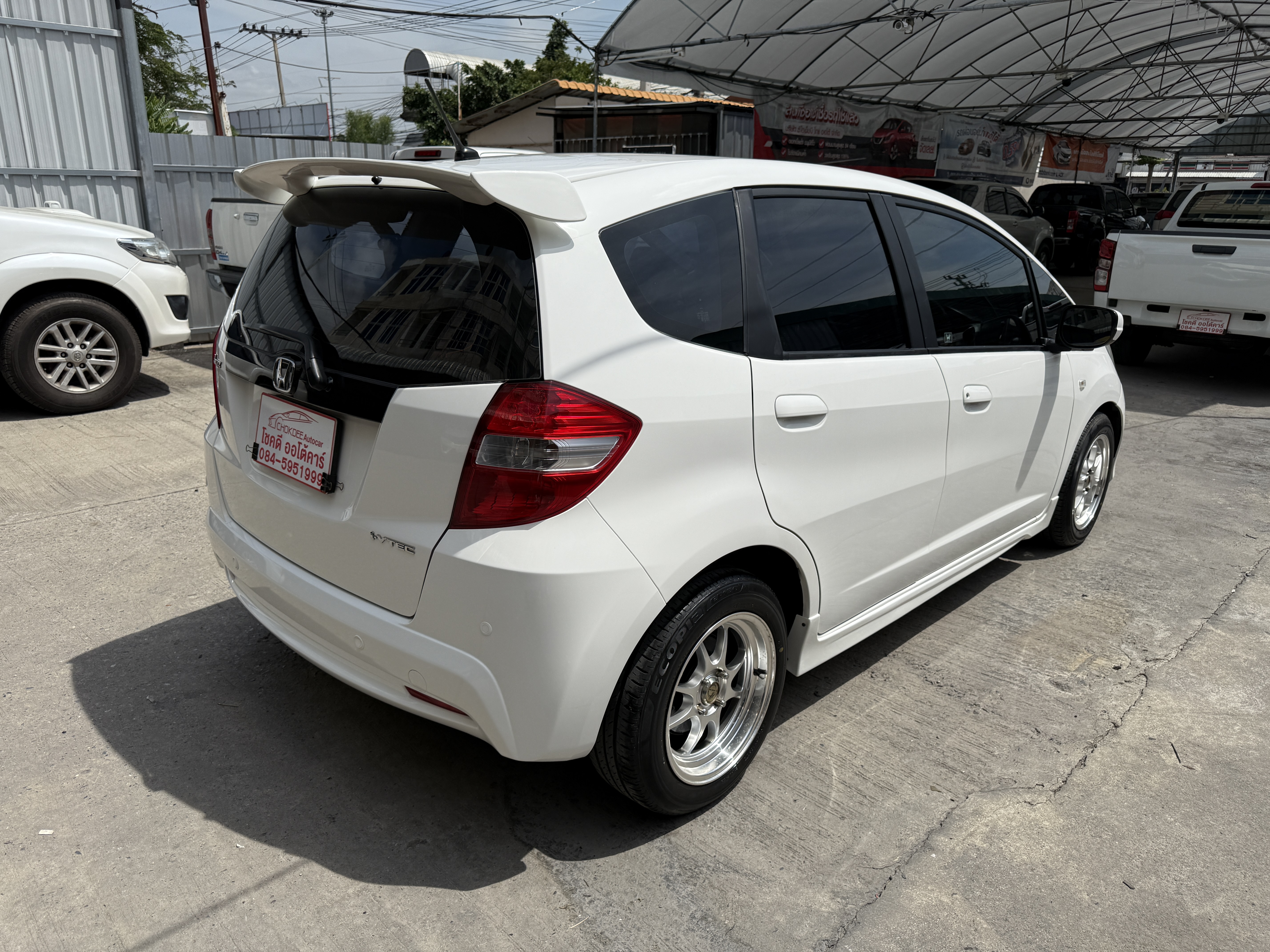 Honda Jazz 1.5 V At 2014 ขาว
