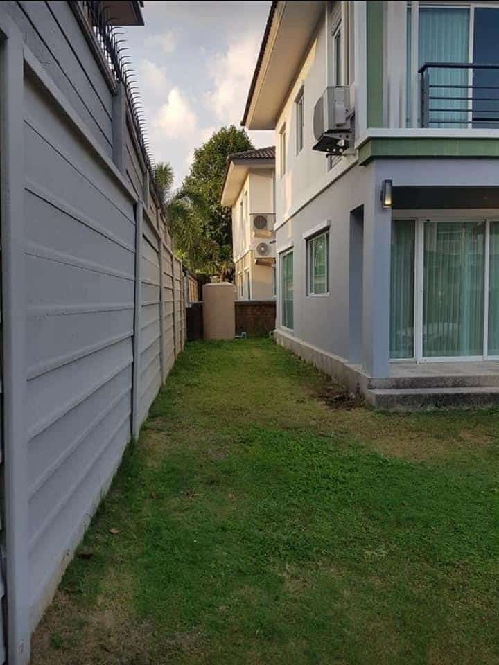 For Rent : Kathu, Private House Modern Style, 3 bedrooms 2 Bathrooms, Garden View