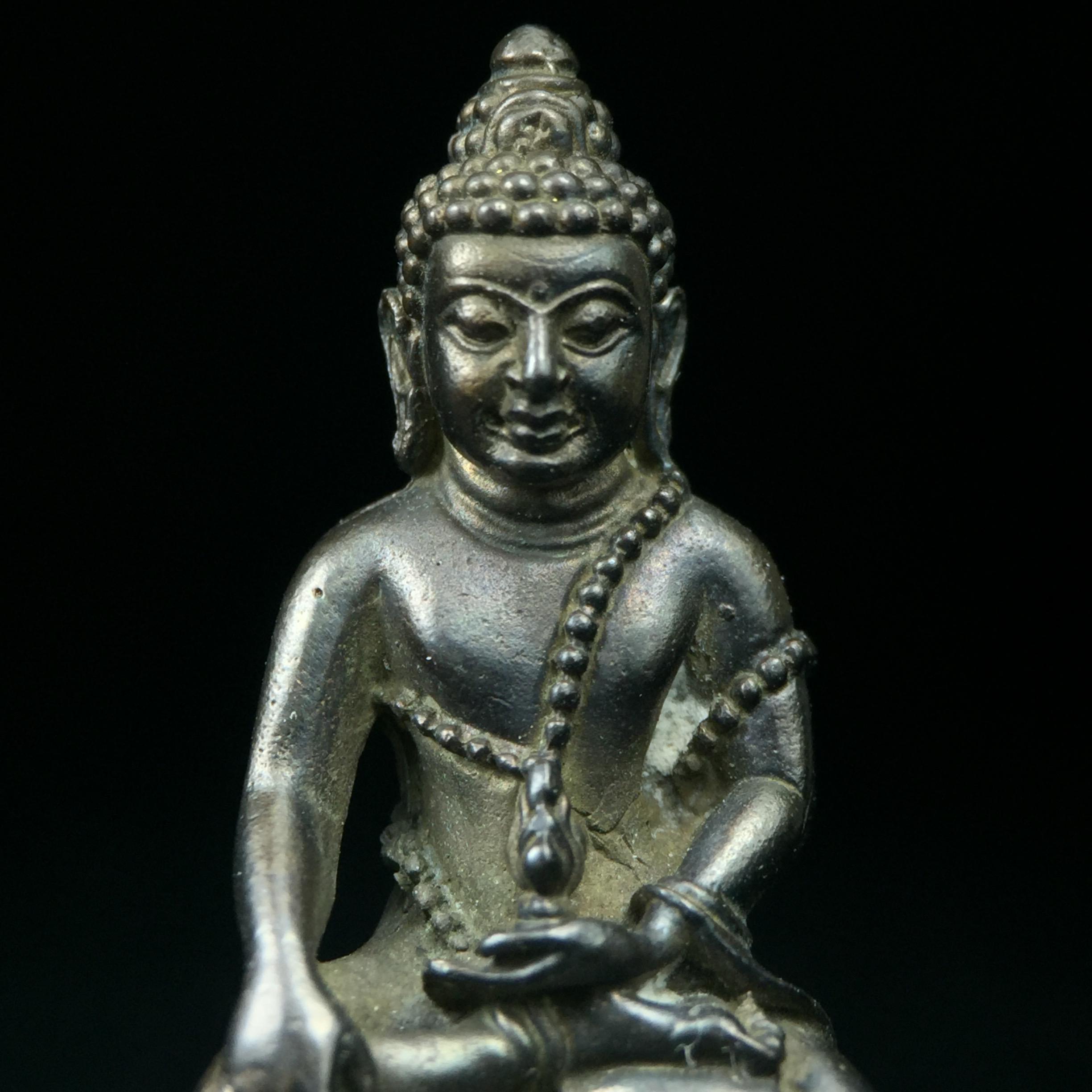 พระกริ่งศิรากาศ ภปร.(พระกริ่งคุ้มเกล้า)วัตถุมงคล"คุ้มเกล้าฯ" มูลนิธิ “คุ้มเกล้า” ในพระบรมราชูปถัมภ์ จัดสร้าง โรงพยาบาลภูมิพล เนื้อนวโลหะ(พิมพ์หน้าไทย)(ในหลวงรัชกาลที่9เสด็จเททอง)(พิธีใหญ่)(นิยม)