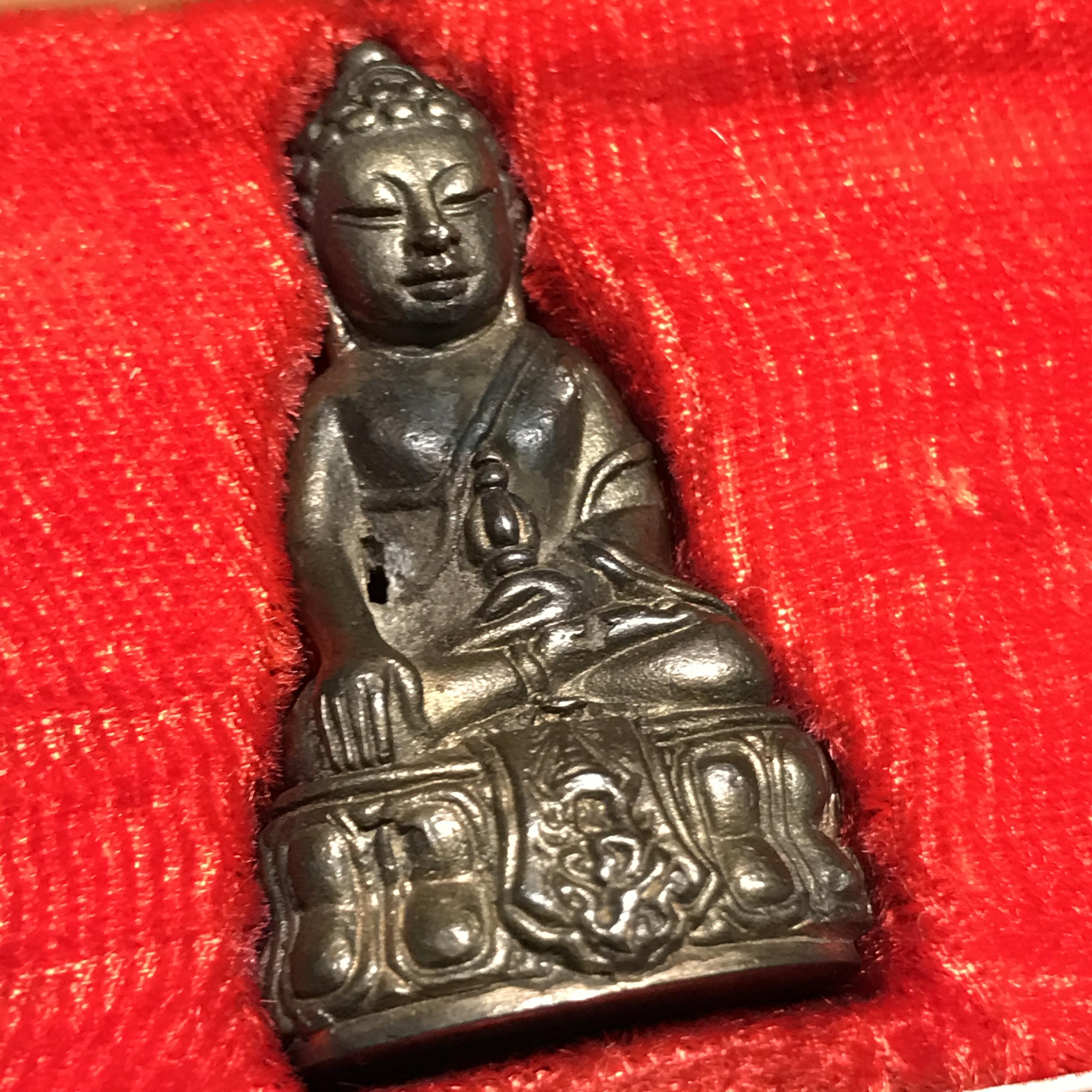 พระกริ่ง-พระชัยวัฒน์ ภปร ธรรมศาสตร์ 50ปี เนื้อนวโลหะ ปี2527(ในหลวงรัชกาลที่9 เสด็จเททอง)(หายาก)