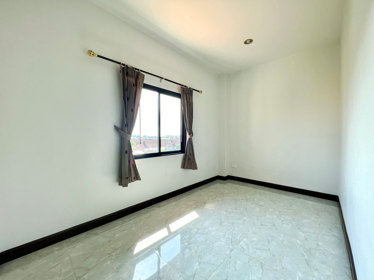 For Sale : Wichit, 3-Storey detached house, 7 Bedrooms 7 Bathrooms