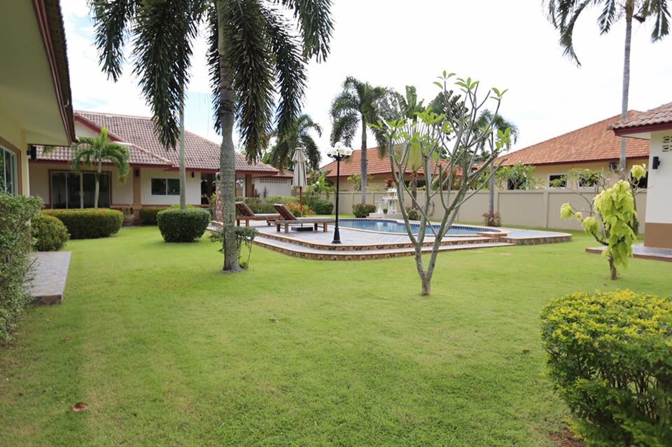For Rent : Rawai, Private Pool Villa 4 bedrooms Garden view