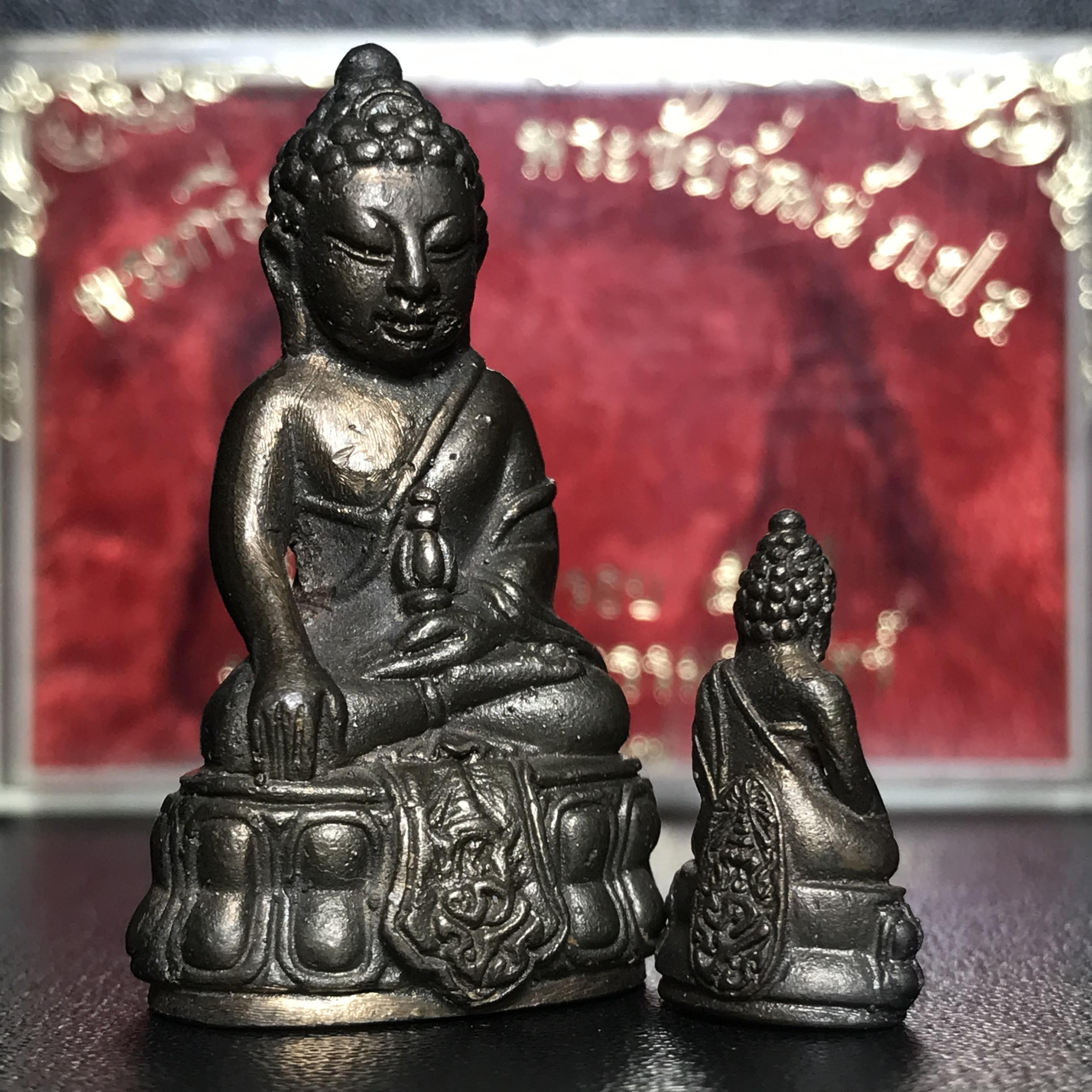 พระกริ่ง-พระชัยวัฒน์ ภปร. ธรรมศาสตร์ 50ปี เนื้อนวโลหะ ปี2527(ในหลวงรัชกาลที่9 เสด็จเททอง)(หายาก)(1ใน677ชุด)