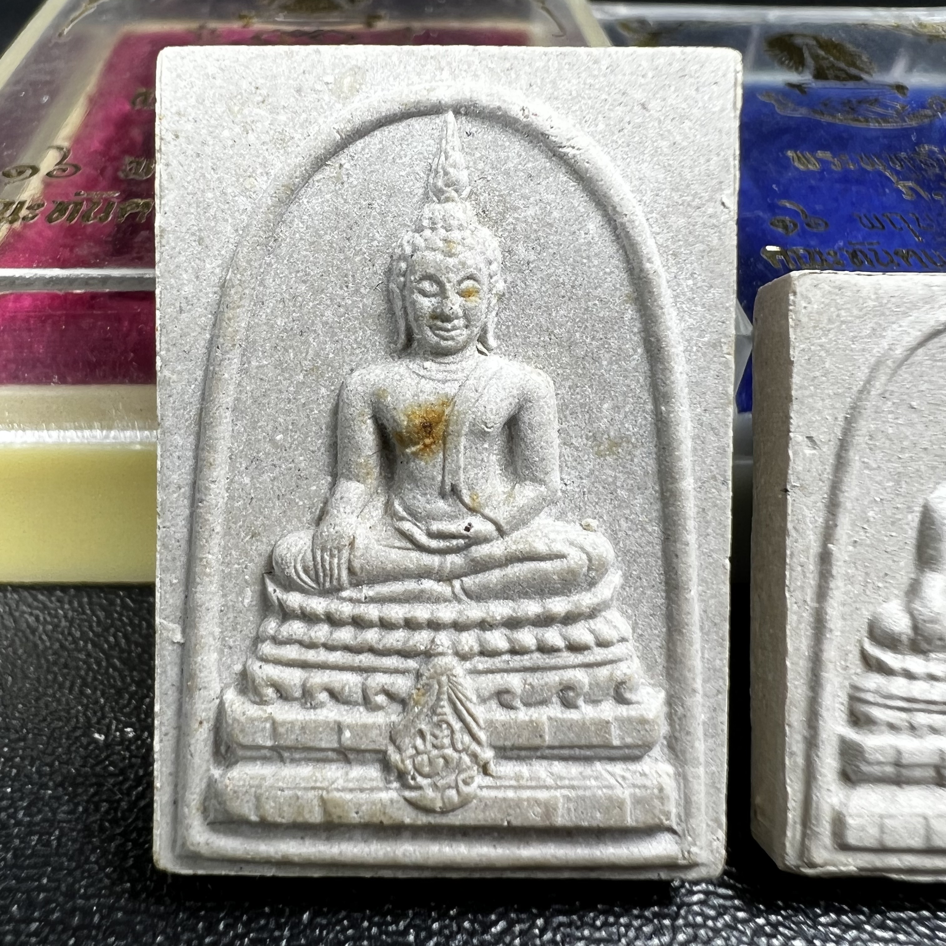 พระพุทธชินสีห์ ภปร. ทันโต เสฏโฐ ปี2533 (พิมพ์ใหญ่+พิมพ์เล็ก) บรรจุพระทนต์ในหลวง รุ่นเดียวในประวัติศาสตร์ ****รุ่นนี้ขอแนะนำ****