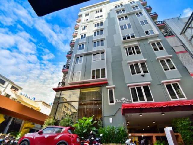 For Sale : Patong, Luxury Patong Resort , 45 Rooms, 10 floors with Swimming pool.