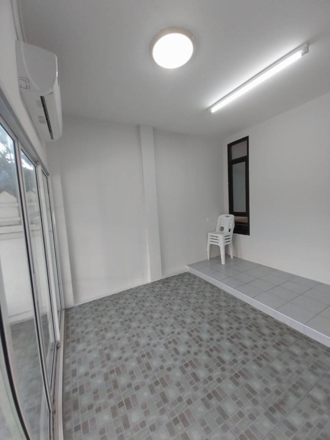 For Rent : Wichit, 2-story semi-detached house, 3 bedrooms 4 bathrooms