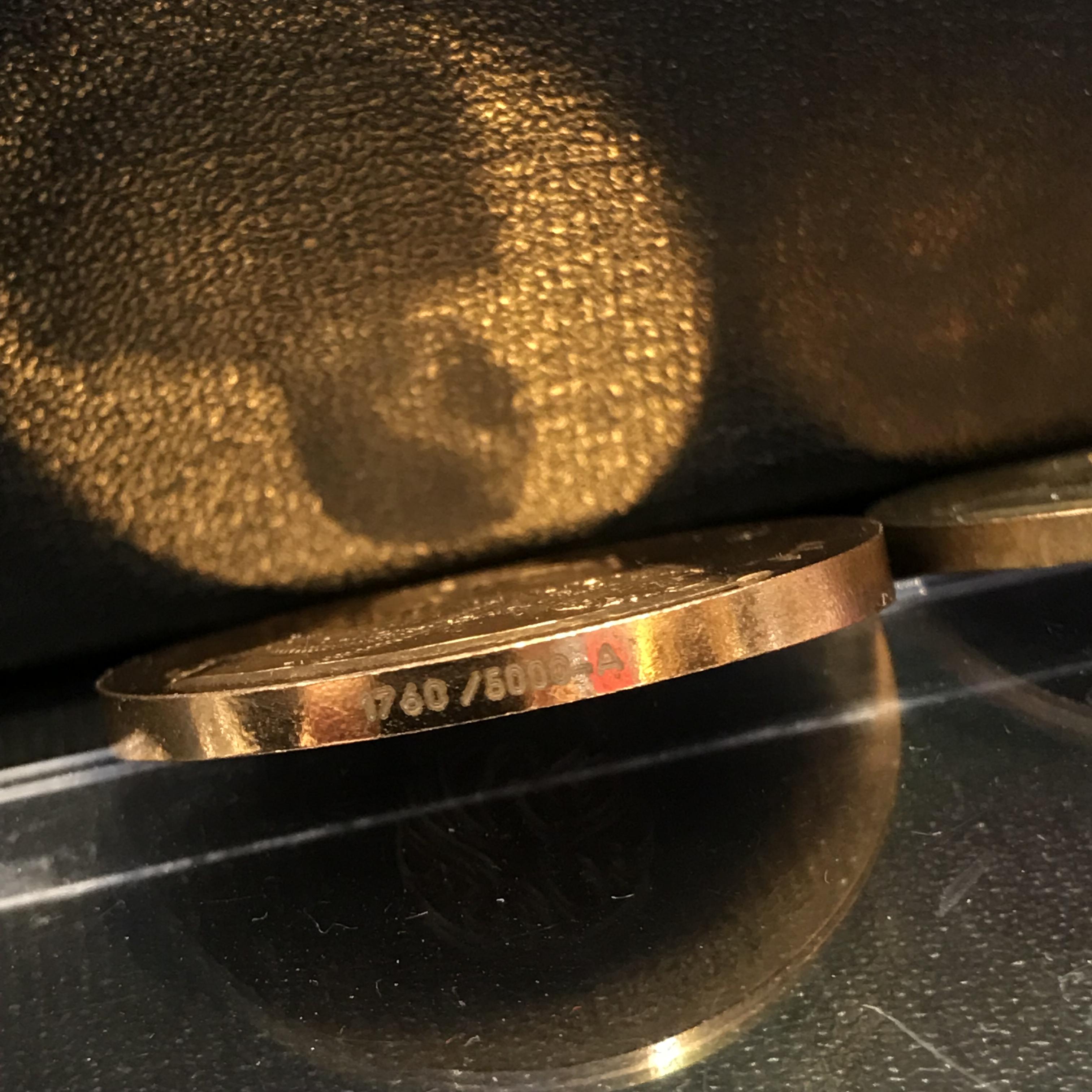 เหรียญพระบรมรูป รุ่น เฉลิมพระเกียรติ ปี2545 เหรียญทองแดง ขนาด 3.20 ซม.+เหรียญทองเหลือง ขนาด 2.50 ซม.