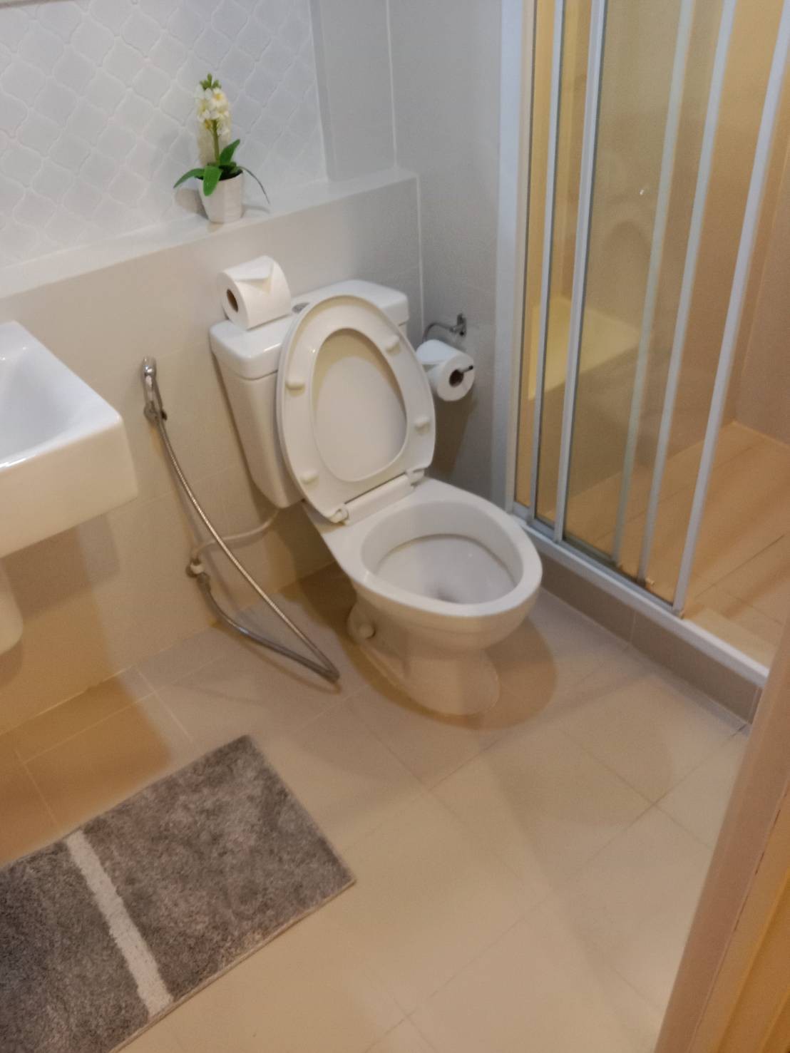 For Rent : Wichit, The Base Downtown, 1 Bedroom 1 Bathroom, 5th flr., Garden View.