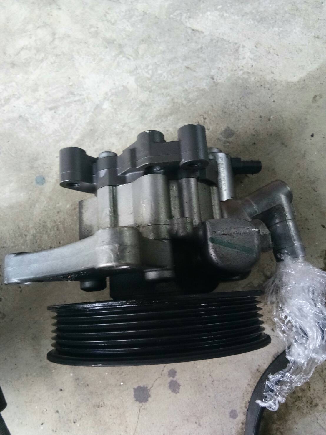 ปั๊มพาวเวอร์BENZ M271 Evo W204-207-212