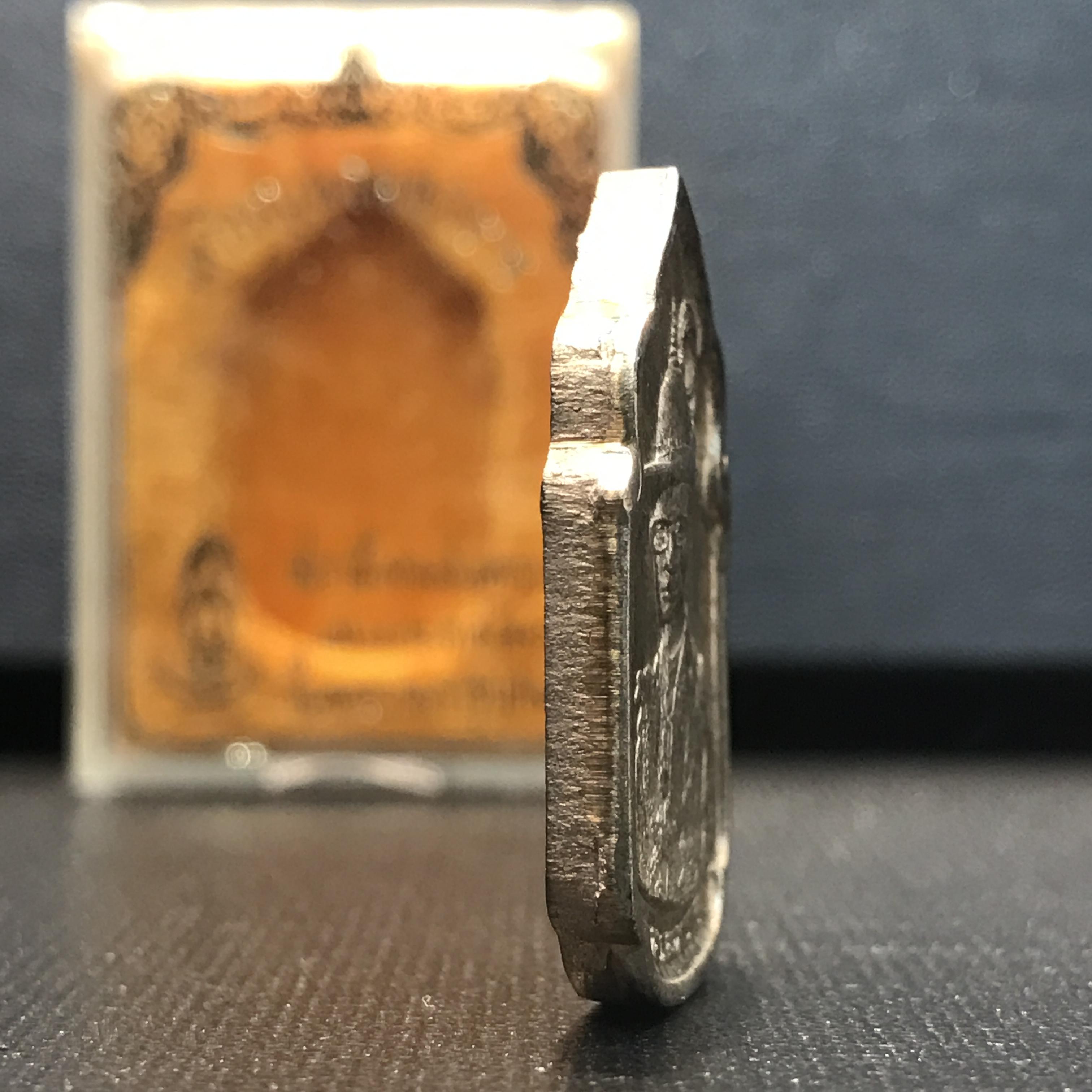 เหรียญนวมหาราชเฉลิมพระชนพรรษา 5 รอบ รัชกาลที่9 ปี 2530 เนื้อนวโลหะกล่องเดิม(หายาก)