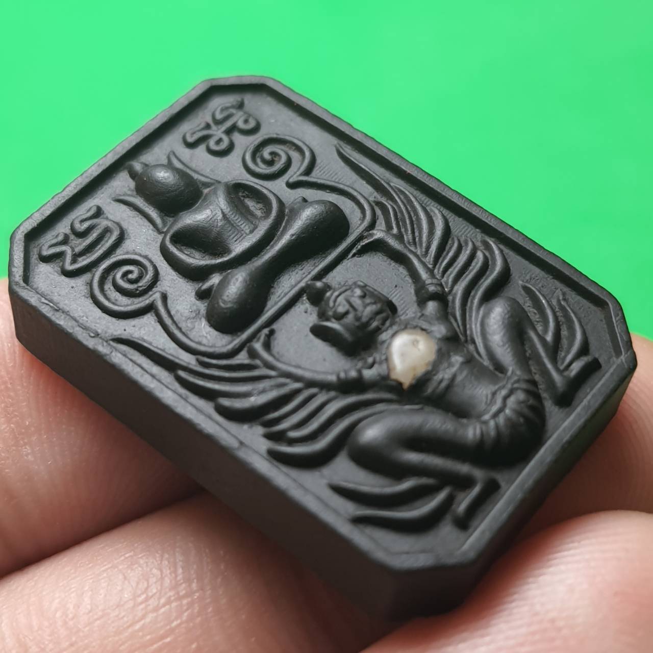 พระเครื่อง หลวงพ่อปาน สีดำ เลี่ยมกรอบ รุ่น กฤษฎาภินิหาร อำนาจ เมตตา แคล้วคลาด ไม่จน พระหลวงพ่อปาน พระแท้ หลวงพ่อปาน