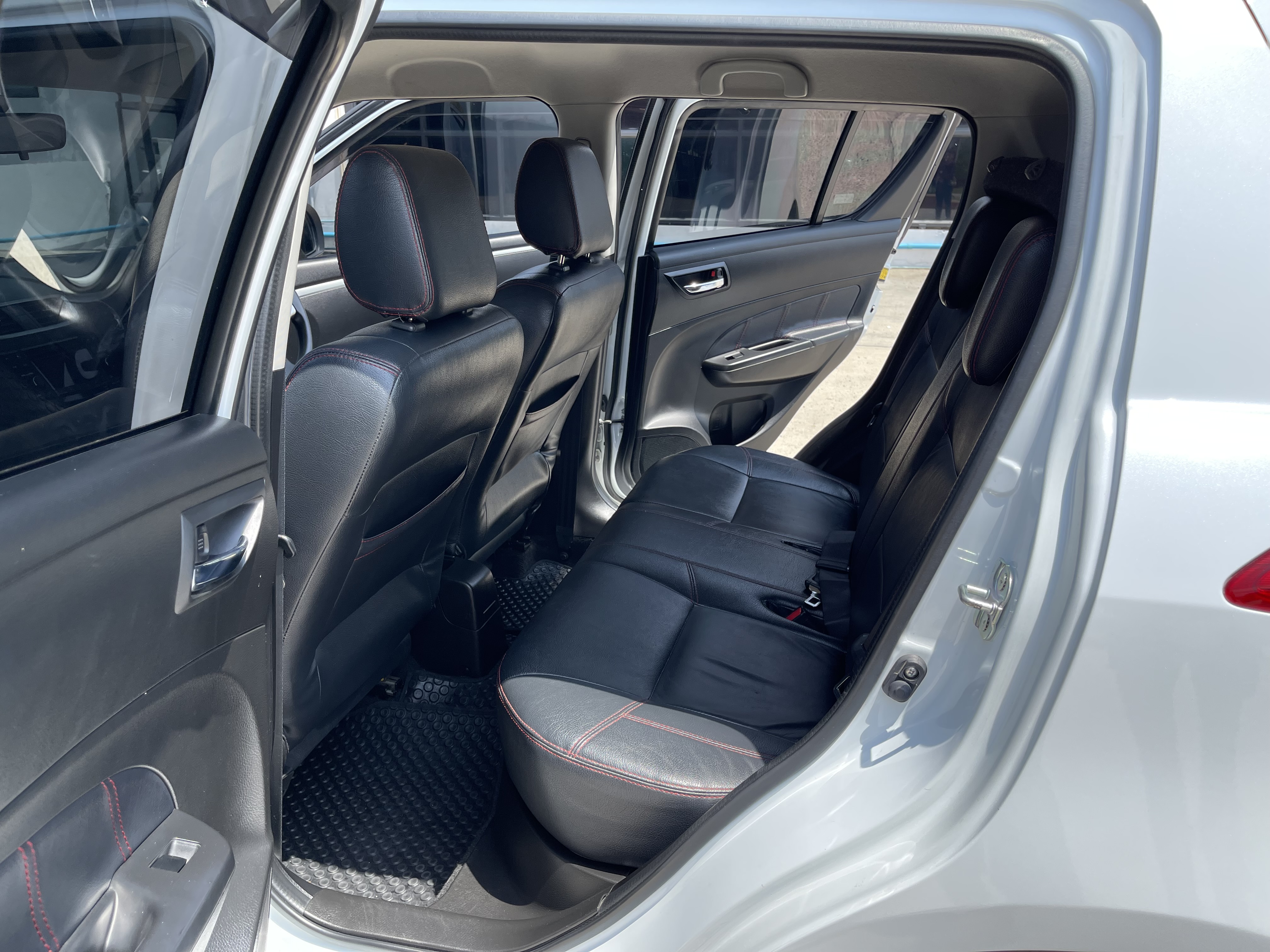 Suzuki Swift 1.2 GL At 2014 ขาวมุก