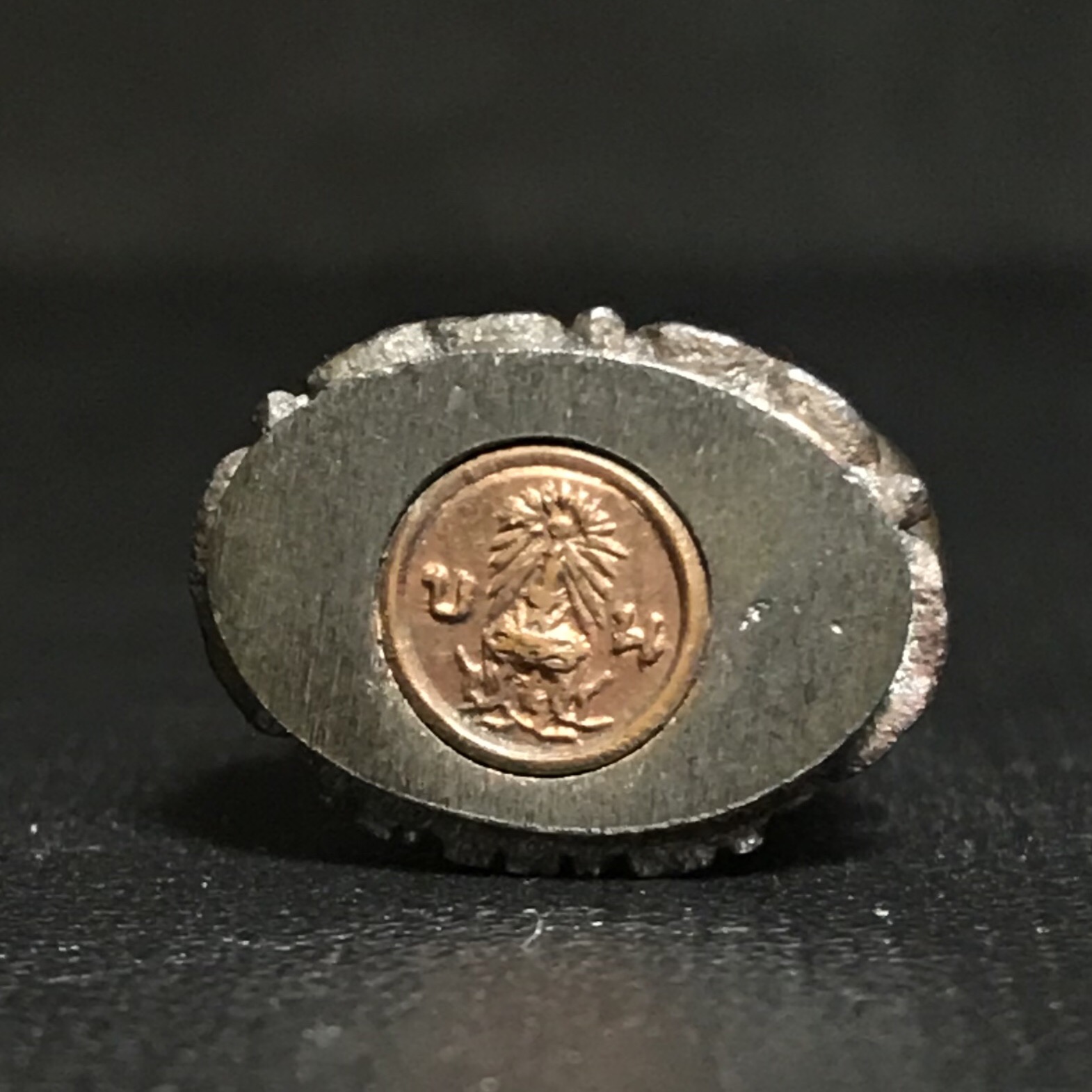 พระกริ่งไพรีพินาศ(รุ่นแรก สมเด็จพระญาณสังวร) วัดเพชรวราราม รุ่นเขาค้อ เนื้อนวโลหะ ตอกโ ค้ต ปี2520 จ.เพชรบูรณ์(1ใน2309 องค์)