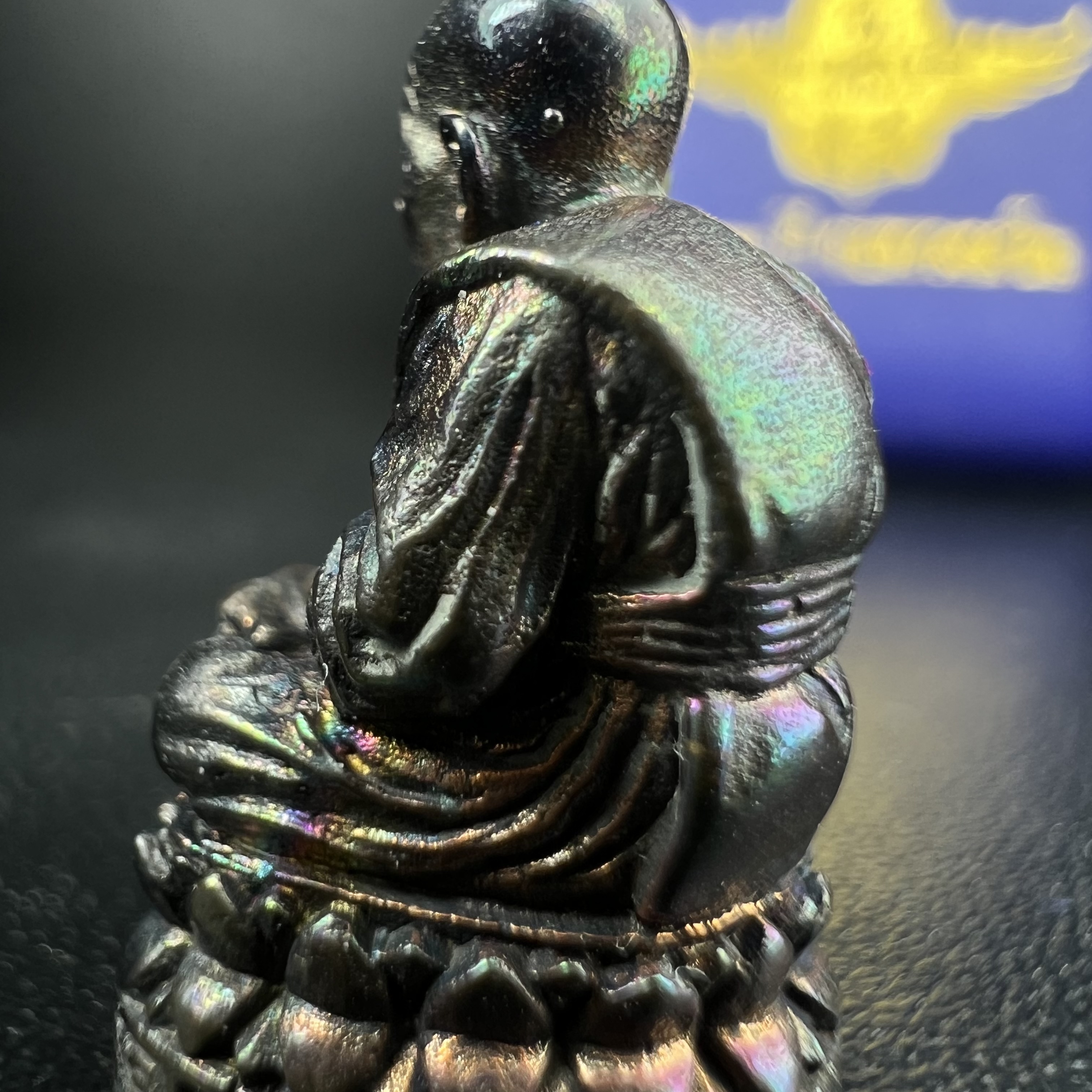 รูปเหมือนหล่อลอยองค์หลวงปู่ทวด รุ่น 111ปี กระทรวงกลาโหม เนื้อนวโลหะรมดำ-ปัดเงา ปี2540 พิธีใหญ่ เข้มขลัง นิยม พร้อมกล่องบรรจุเดิม(คัดสภาพสวยผิวเทพๆผิวรุ้งๆ)ทั้งพิธีทั้งพุทธศิลป์ทรงคุณค่าอีกหนึ่งรุ่นยอดนิยม