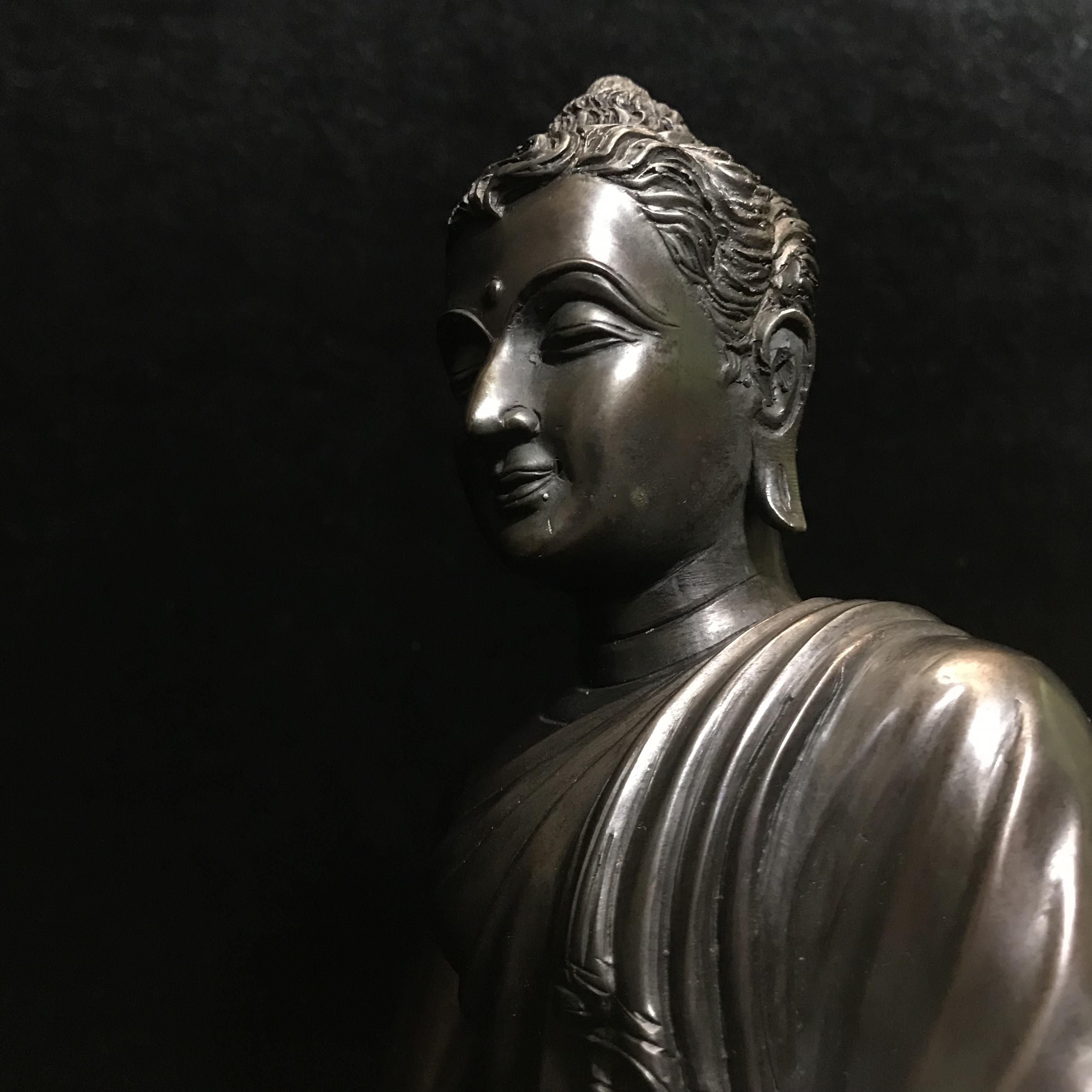 พระพุทธสิทธัตถศาสดา 100 ปี กรมบัญชีกลาง พ.ศ.2533(รุ่นแรก) เนื้อโลหะสำริด รมมันปู หน้าตัก 5.9 นิ้ว (พิธีใหญ่ ศิลป์สวย หายาก)