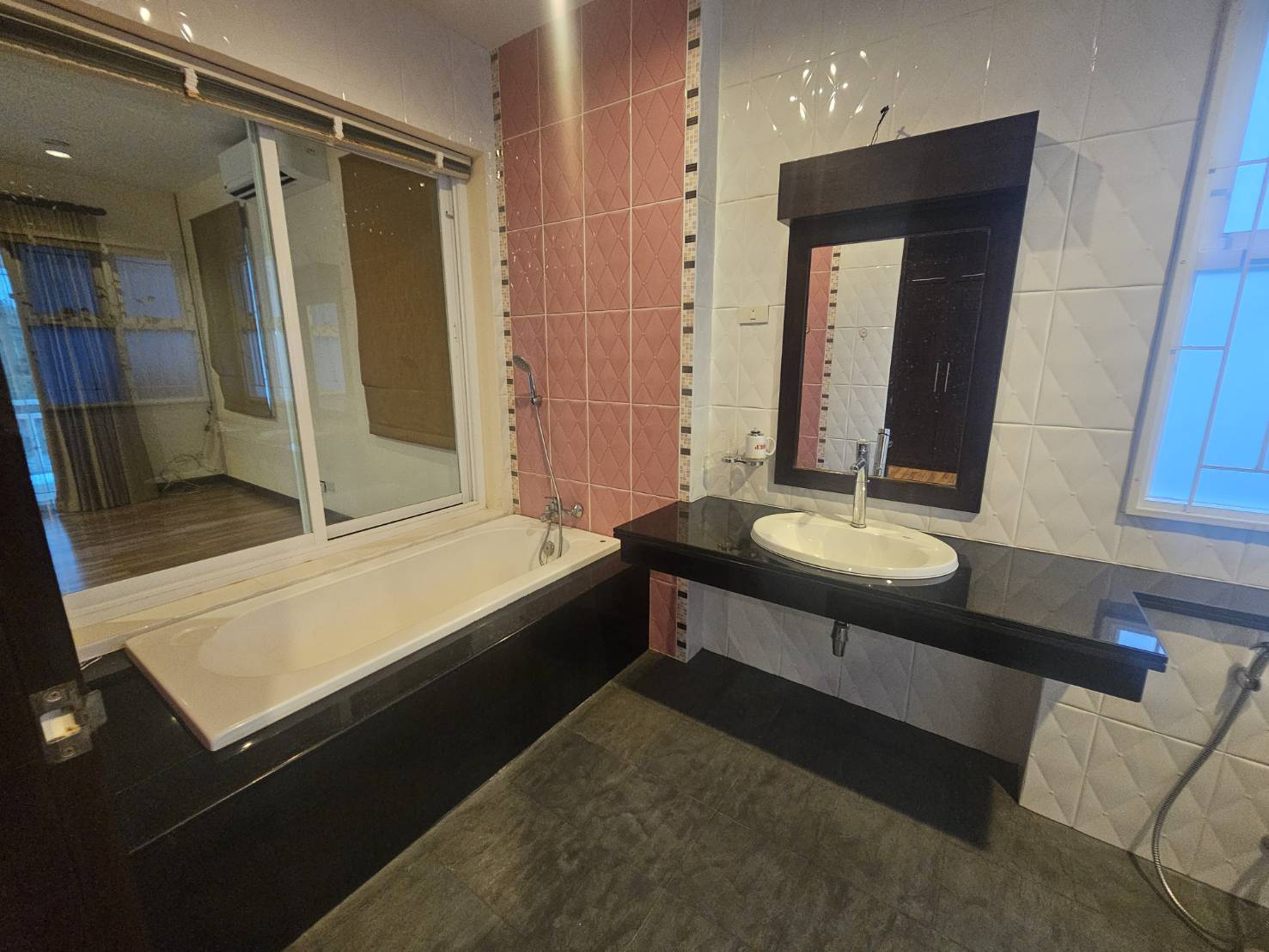 For Rent : Ratsada, 2-Storey House, 4 bedrooms 4 bathrooms