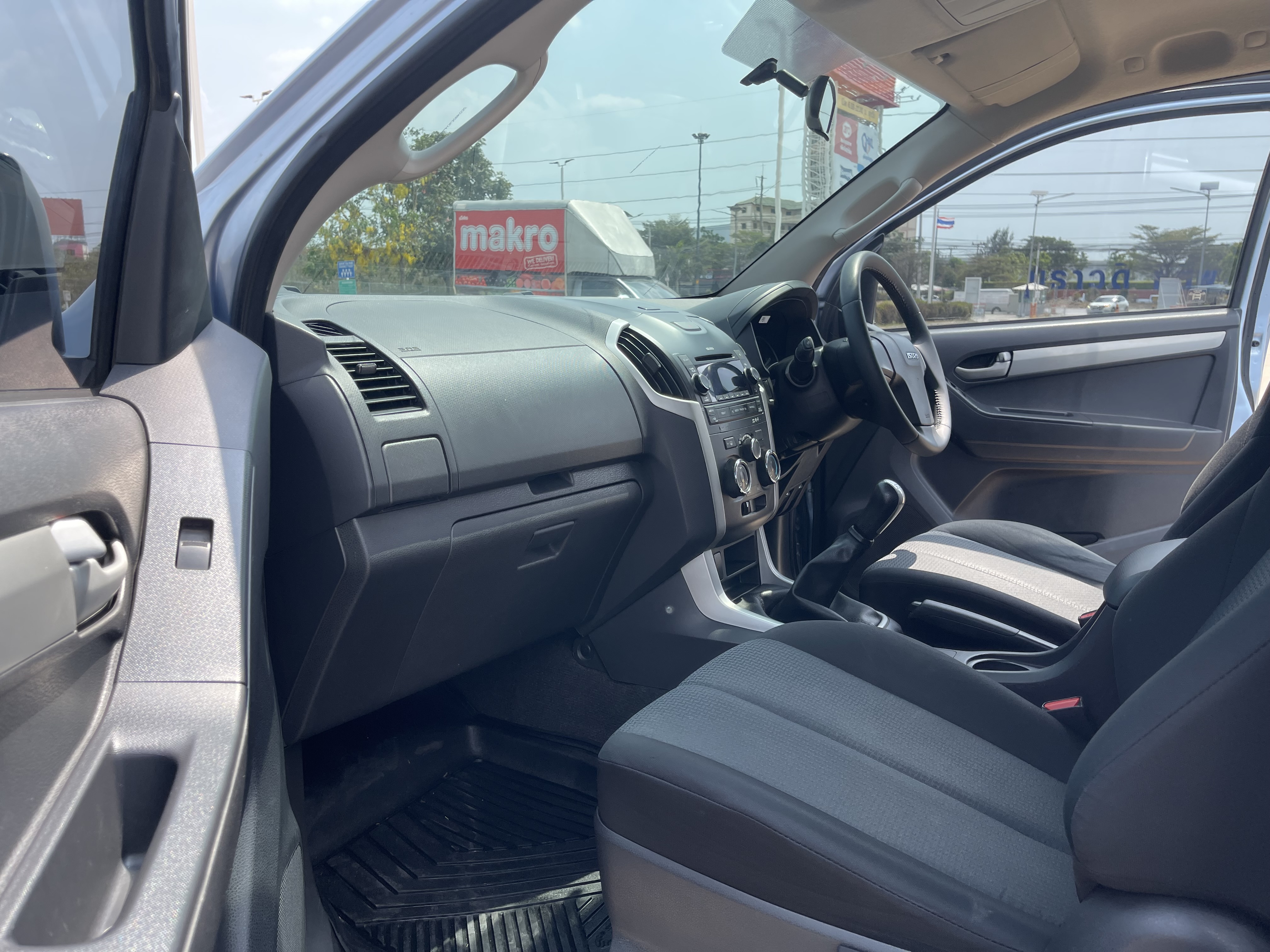 Isuzu Dmax All New 4ประตู Hilander 2.5 Vgs Z 2015 ฟ้า