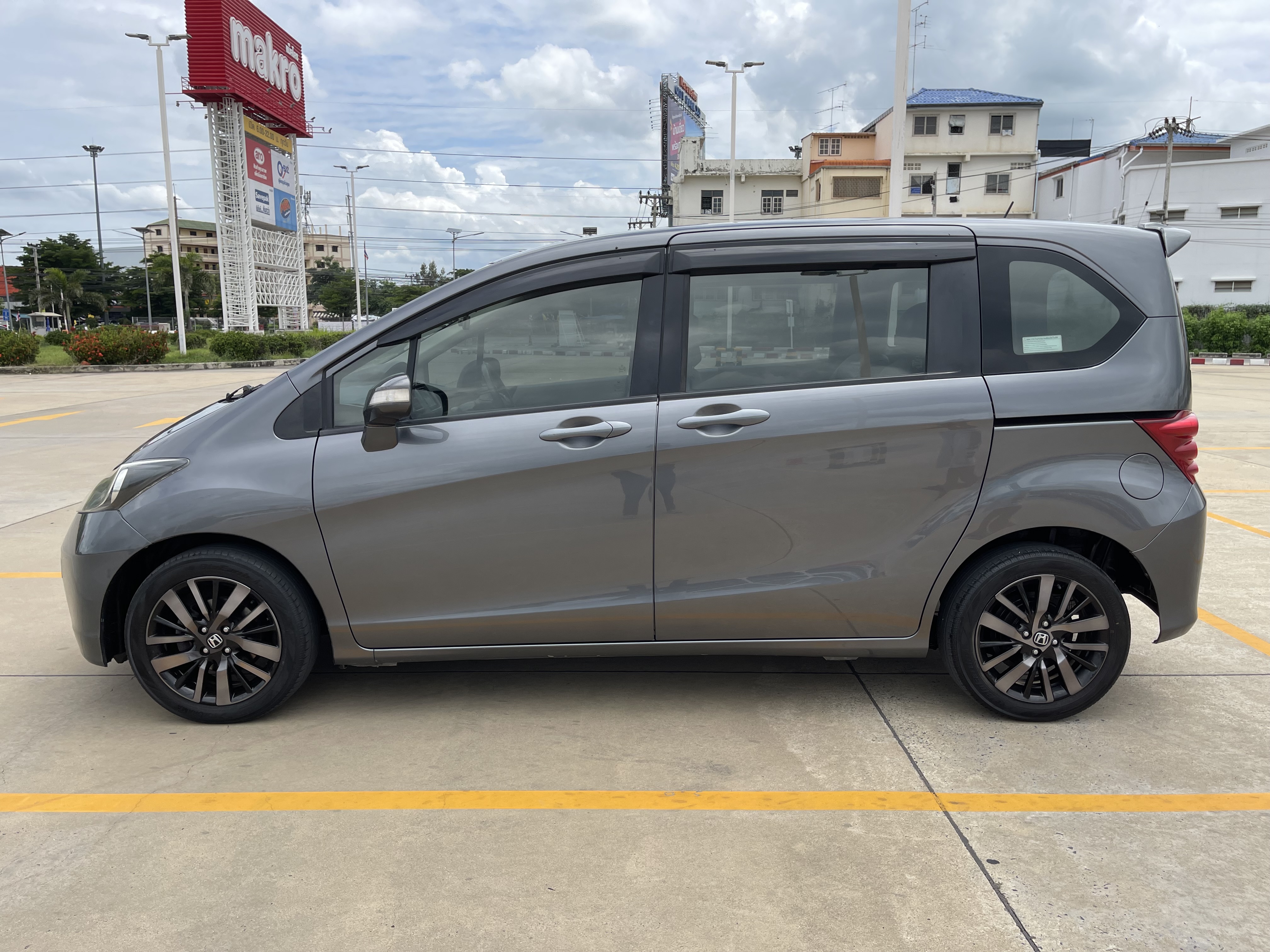 Honda Freed 1.5 E Sport At 2010 เทาดำ