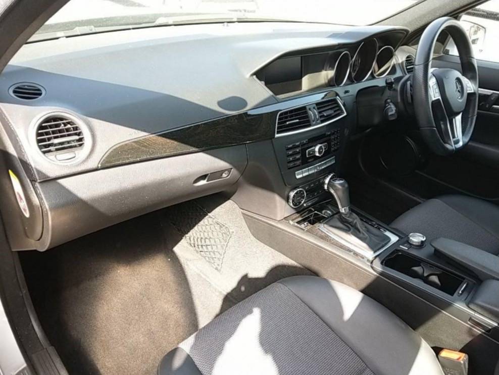 หัวตัดBENZ W204 facelift