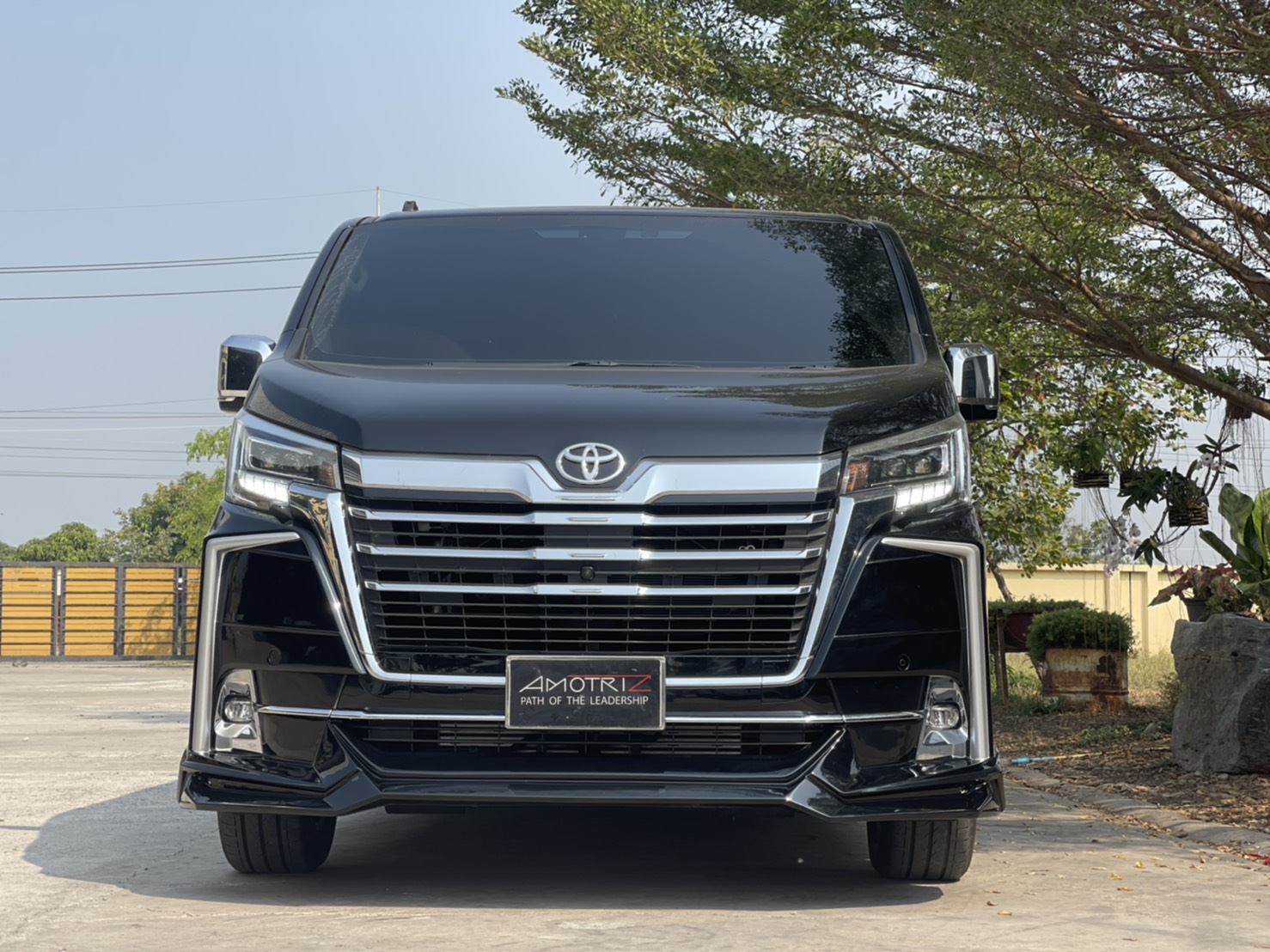 Toyota Majesty 2020 bodykits by Amotriz
