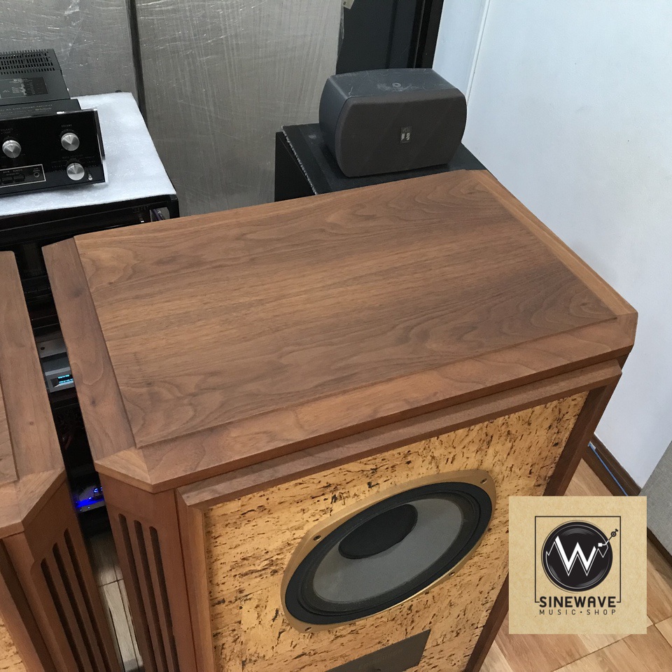 ลำโพง ยี่ห้อ Tannoy รุ่น Edinburgh (Made in England)