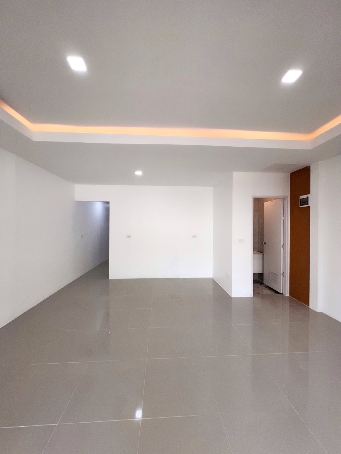 For Sales : Thalang, One-story townhouse near Robinson, 2 Bedrooms 2 Bathrooms