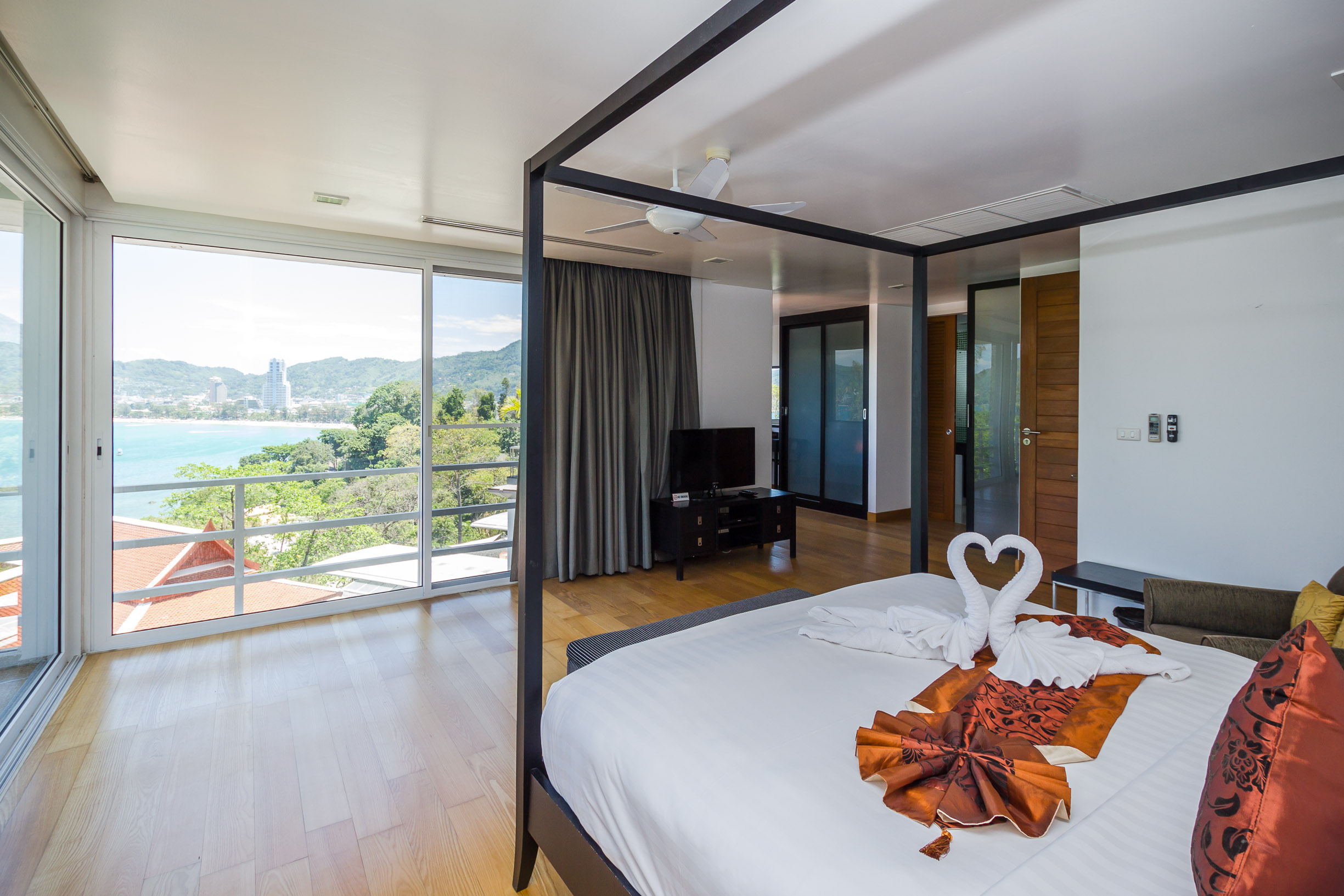 For Rent : Patong Seaview Villa, 3 bedrooms 4 bathrooms, Seaview