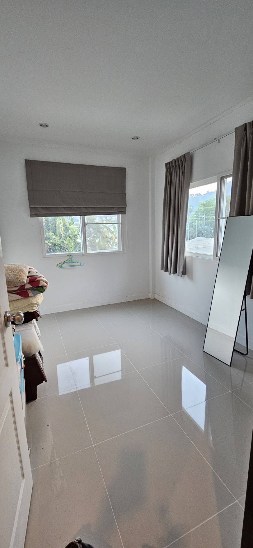 For Rent : Kuku-Ratsada, 2-Story Town House, 3 bedrooms 2 bathrooms