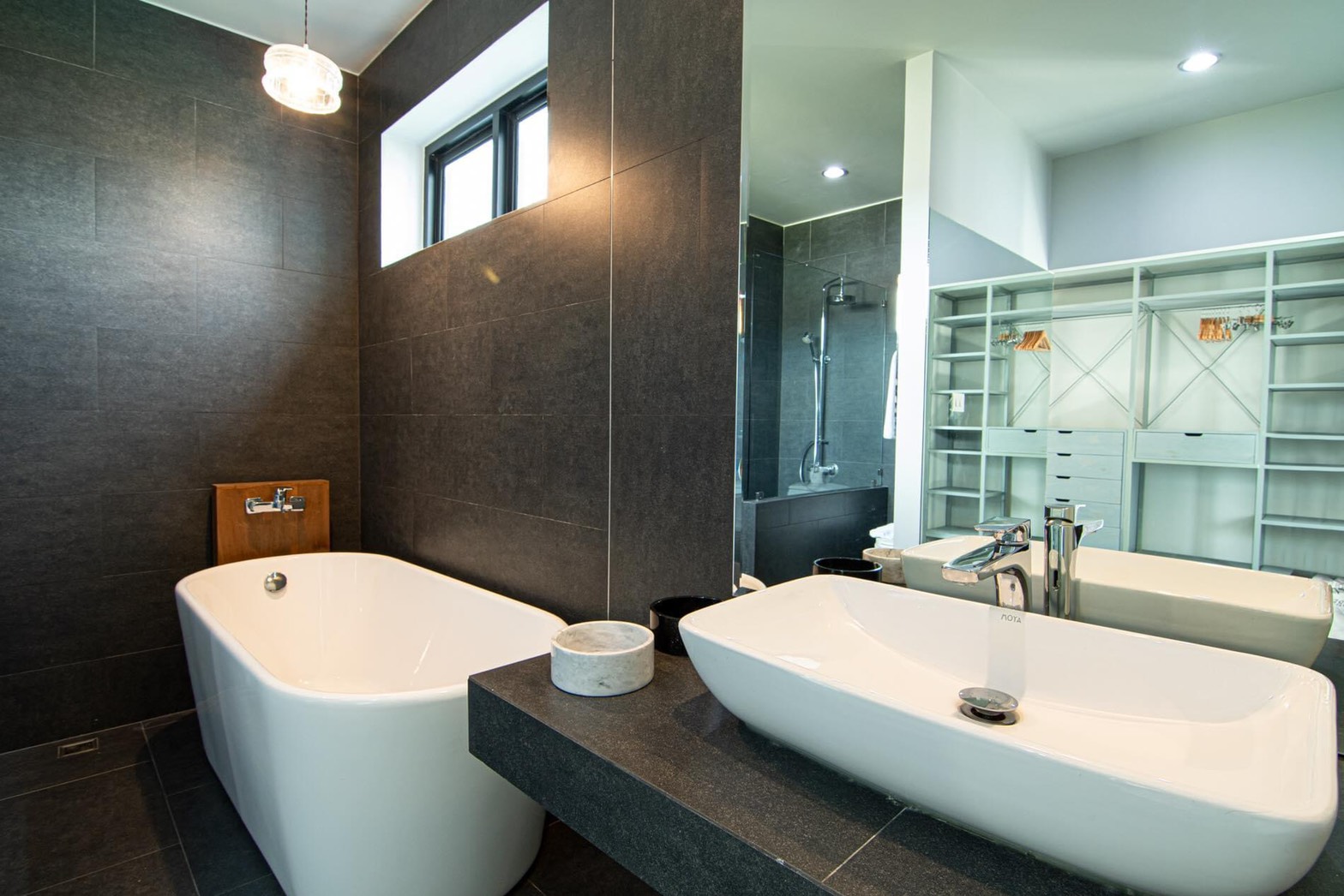 For Sale : Laguna Layan Beach House 3 Bedrooms 3 Bathrooms