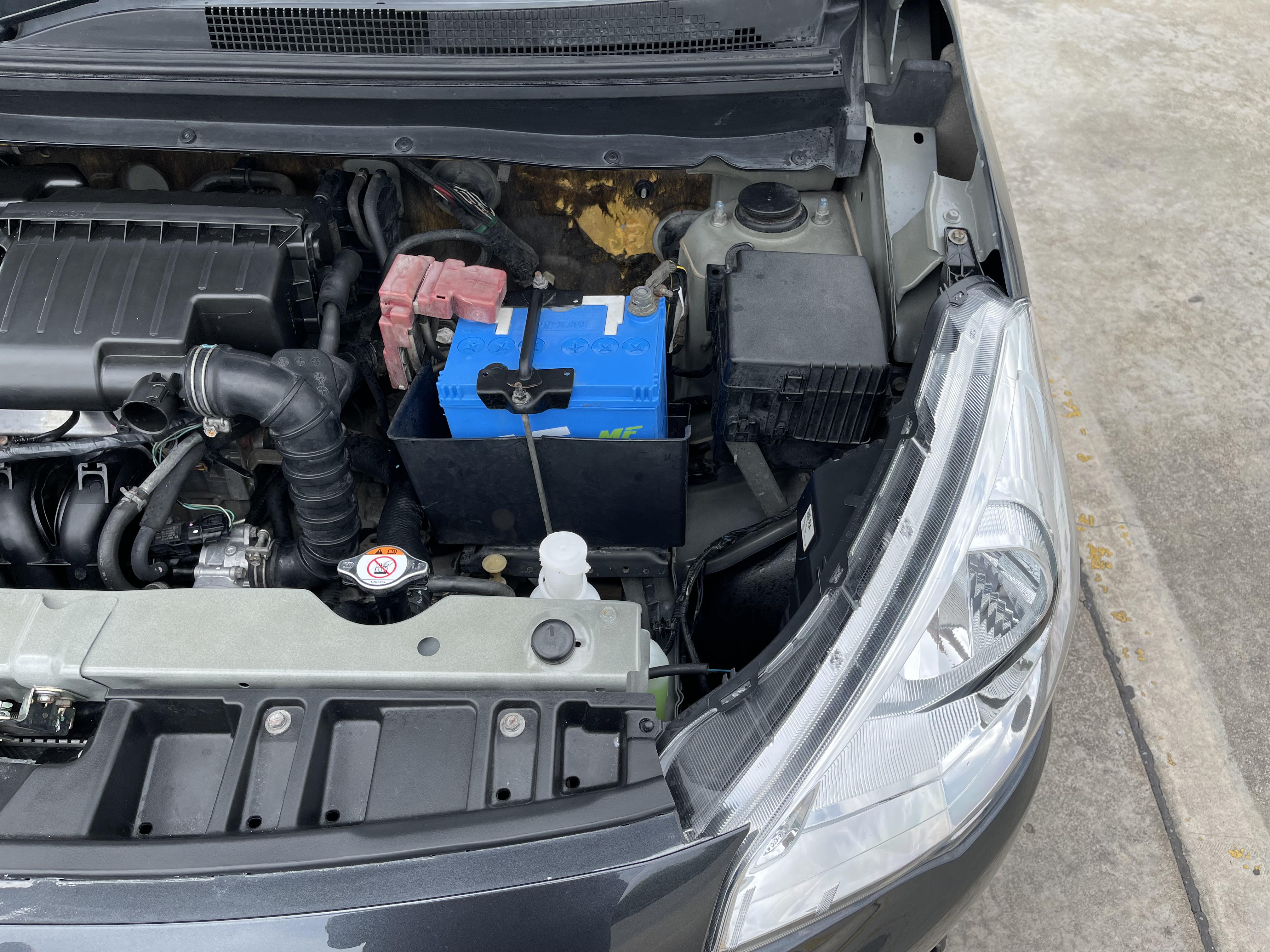 Mitsubishi Attrage 1.2 GLX At 2014 เทาดำ