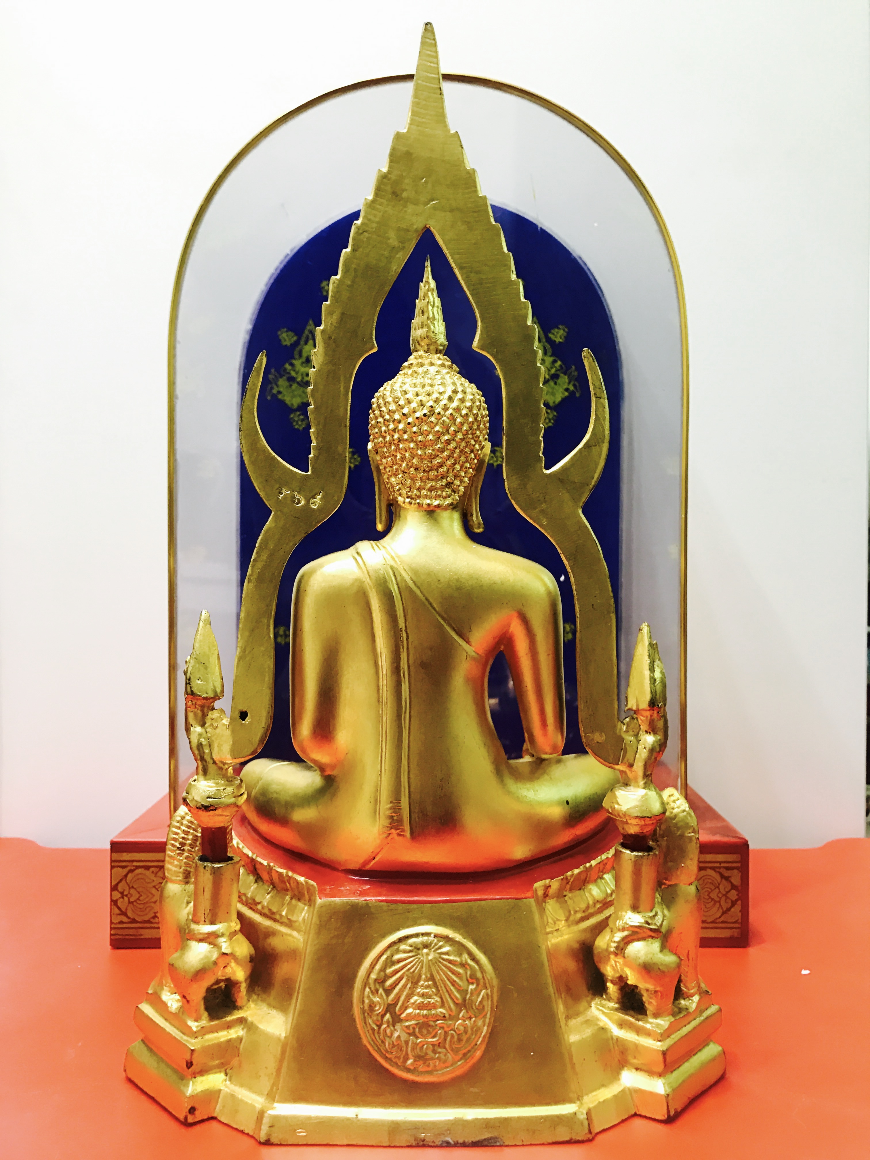 พระพุทธชินราช จปร วัดเบญจมบพิตร ปี 2519 หน้าตัก 5.9 นิ้ว หล่อดินไทย ปิดทองเดิมพร้อมครอบตู้เดิม(ในหลวงและราชินีเสด็จฯเททอง)