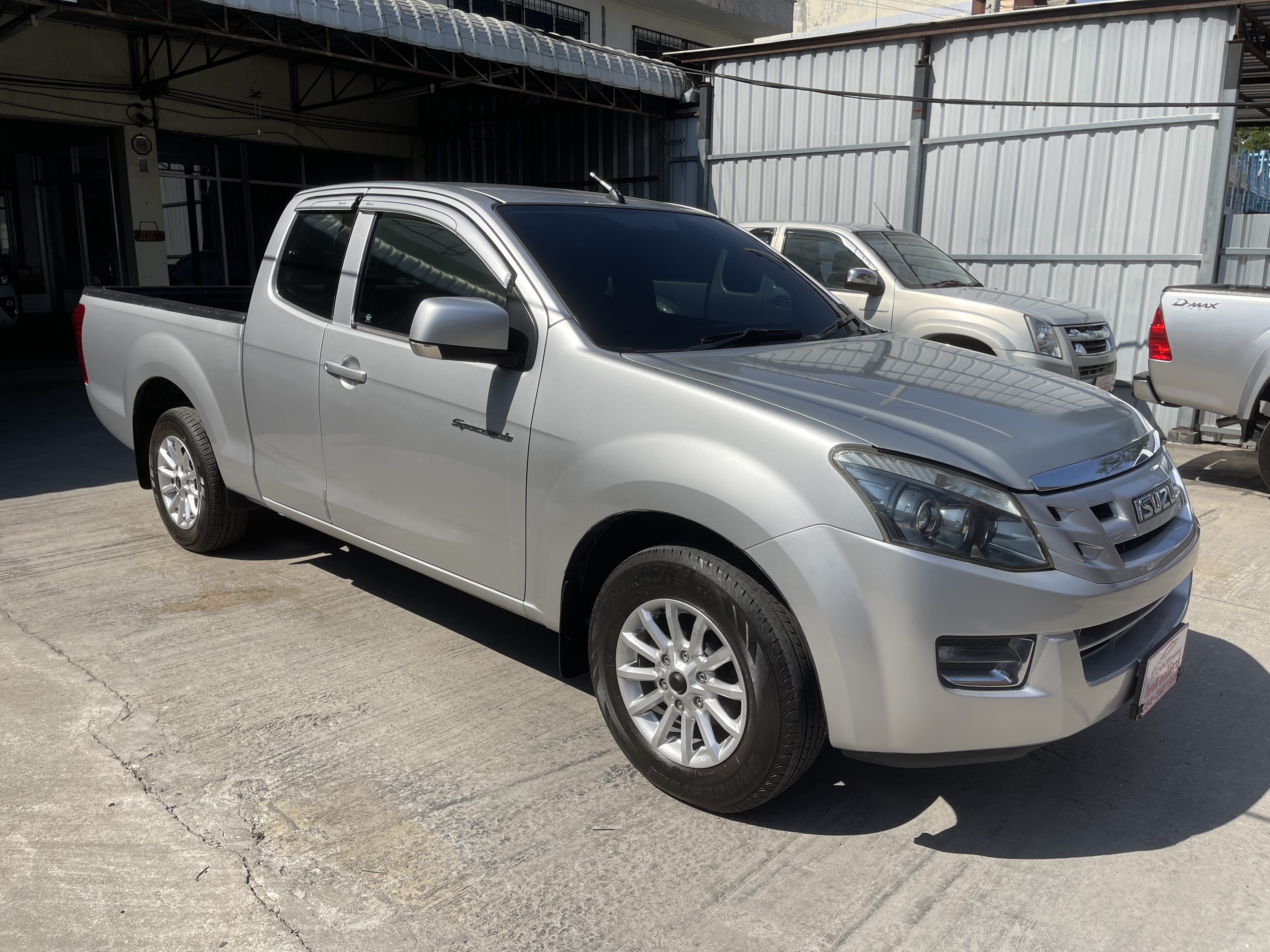 Isuzu Dmax All New Cab 2.5 Vgs Z 2014 เงิน