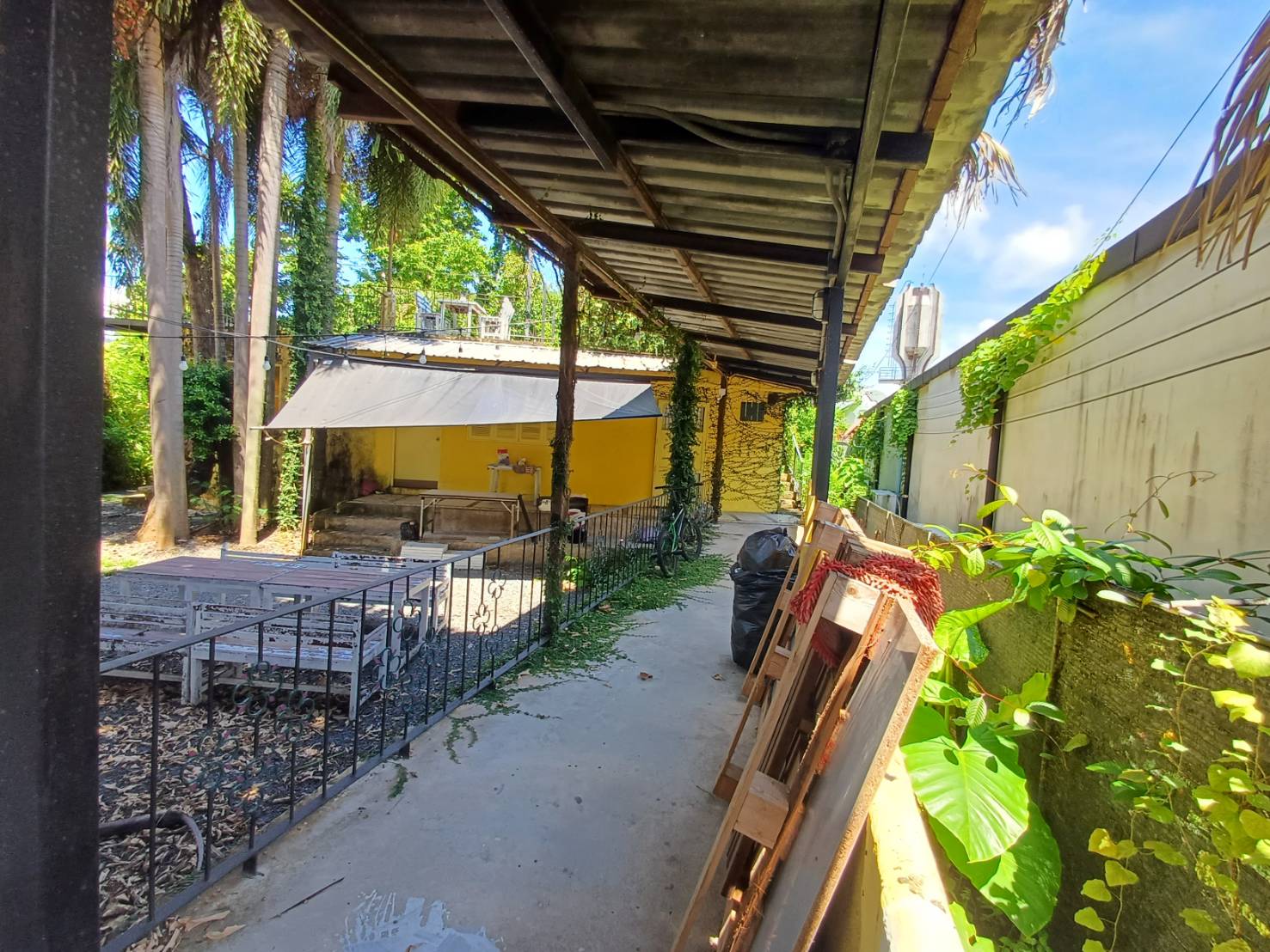 For Rent : Talat Yai, Bar&Restaurant, 2 Rooms 3 Batrooms