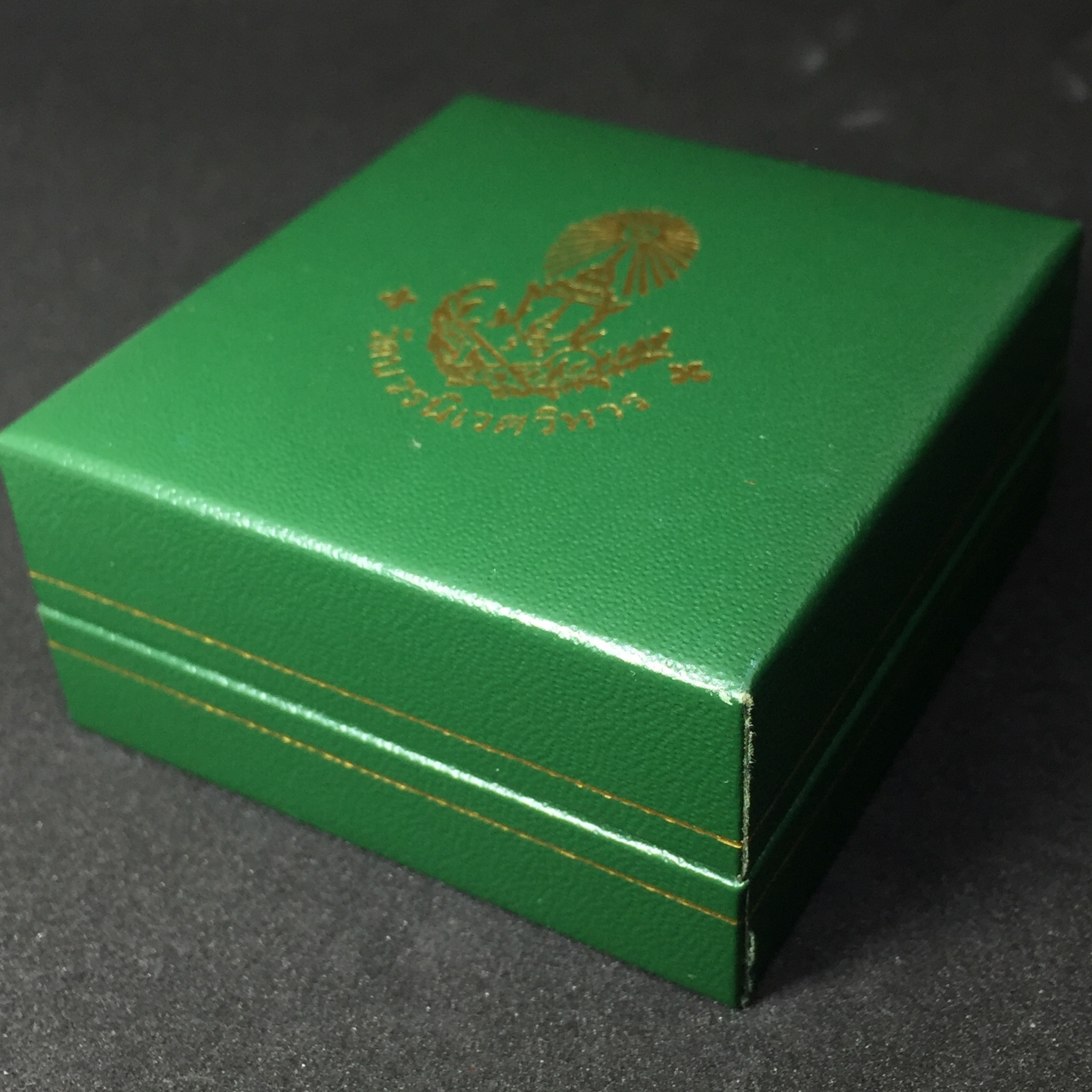 เหรียญพระไพรีพินาศ ปี2534 วัดบวรนิเวศวิหาร พิมพ์ห้าเหลี่ยม เนื้อนวโลหะ-เนื้อเงิน-เนื้อทองแดง(หายากสภาพสวยกล่องเดิม)